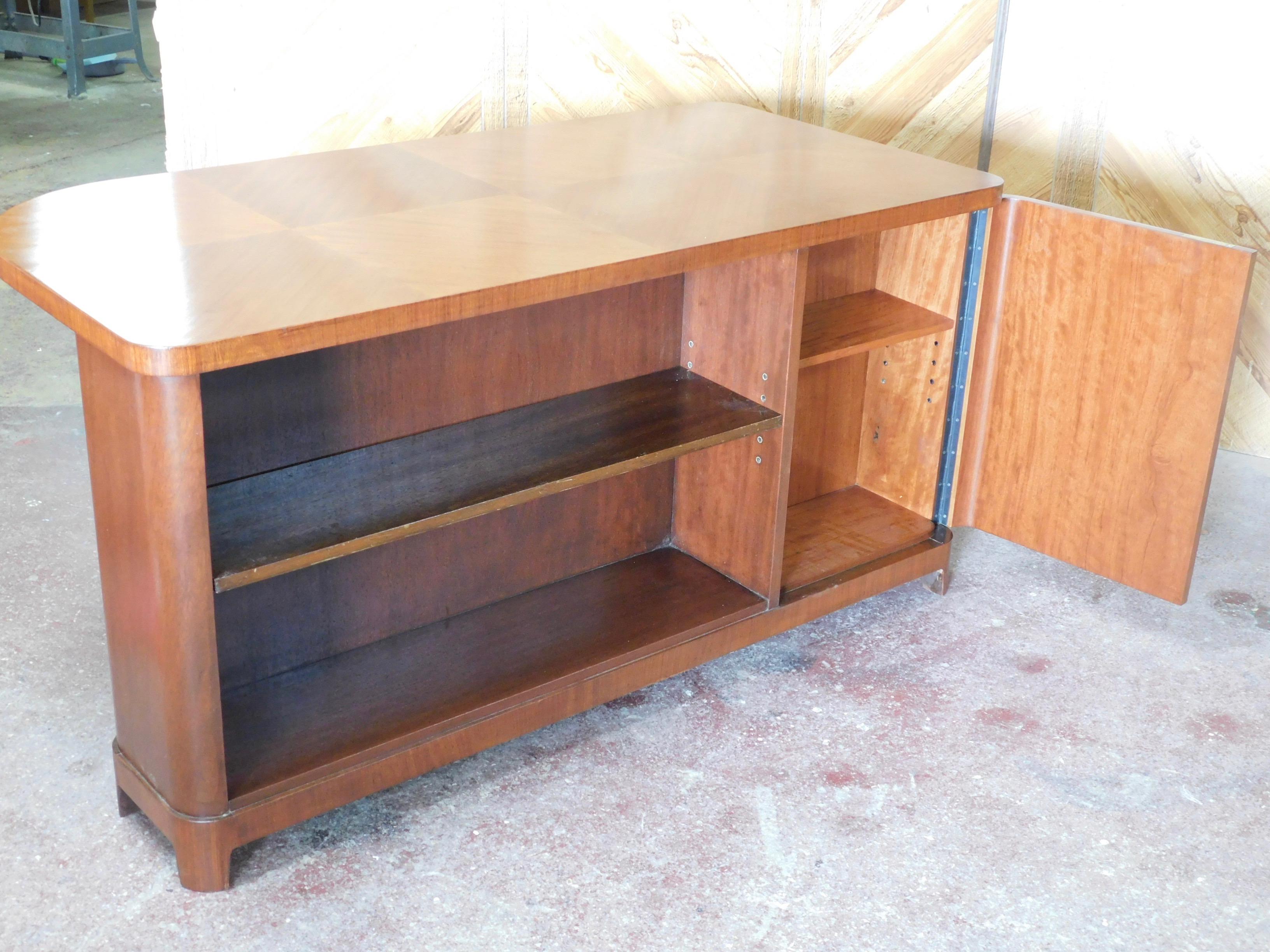 Swedish Art Moderne Desk in Flame Mahogany with Built-In Bookcase, circa 1940 For Sale 9