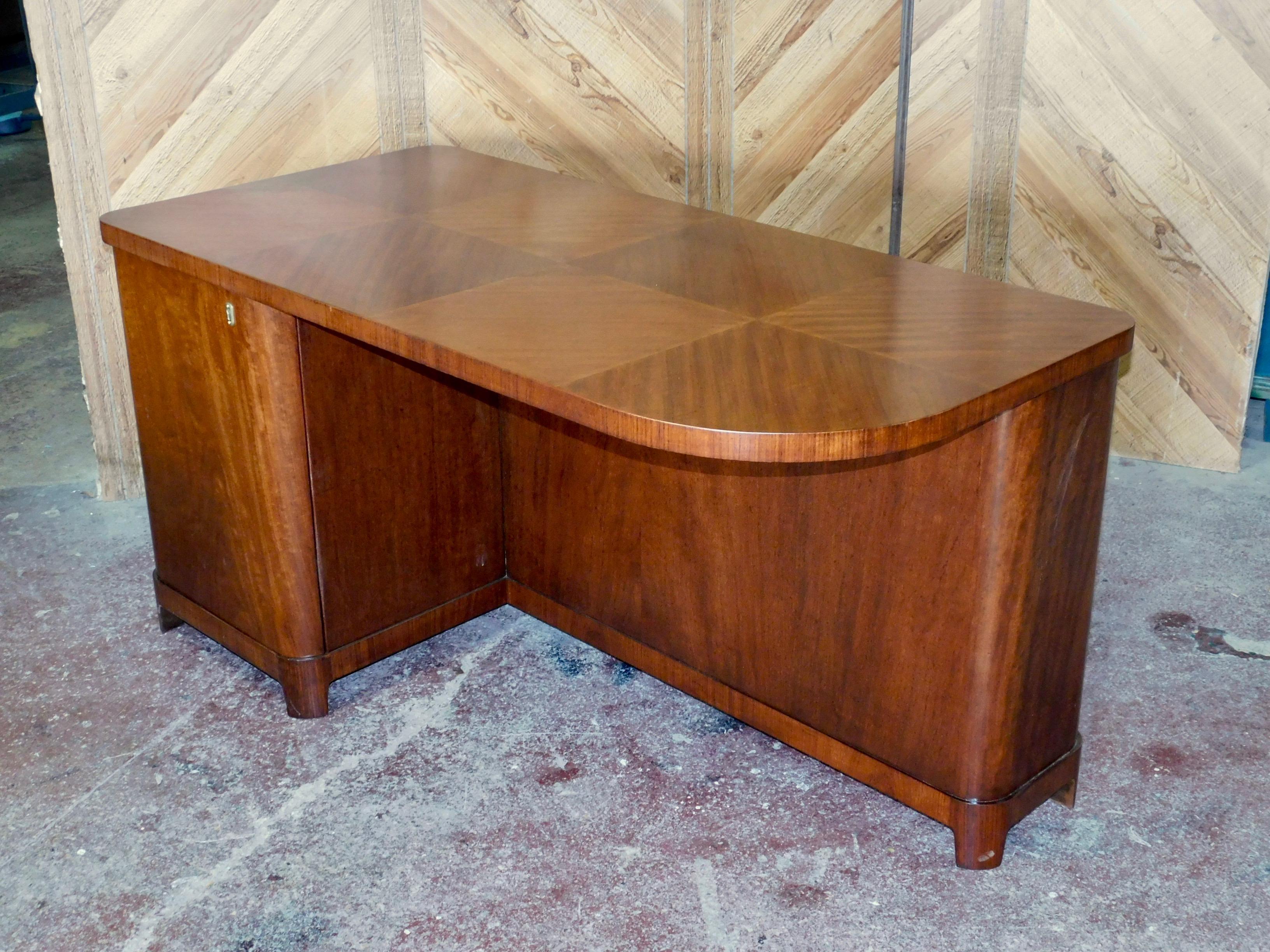 Mid-20th Century Swedish Art Moderne Desk in Flame Mahogany with Built-In Bookcase, circa 1940 For Sale
