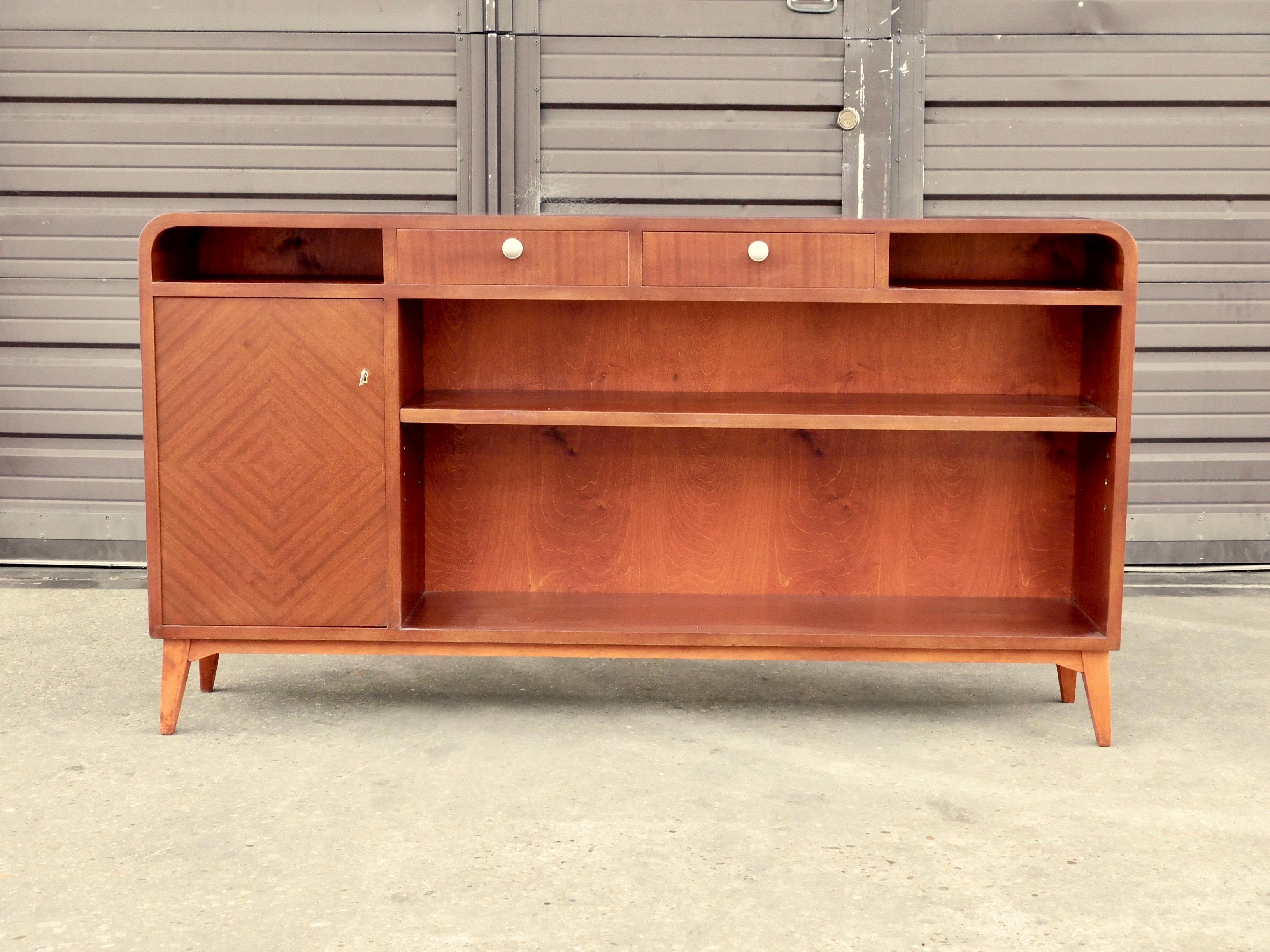 Mid-Century Modern Swedish Art Modern Bookcase in Book Matched Mahogany, circa 1940 For Sale