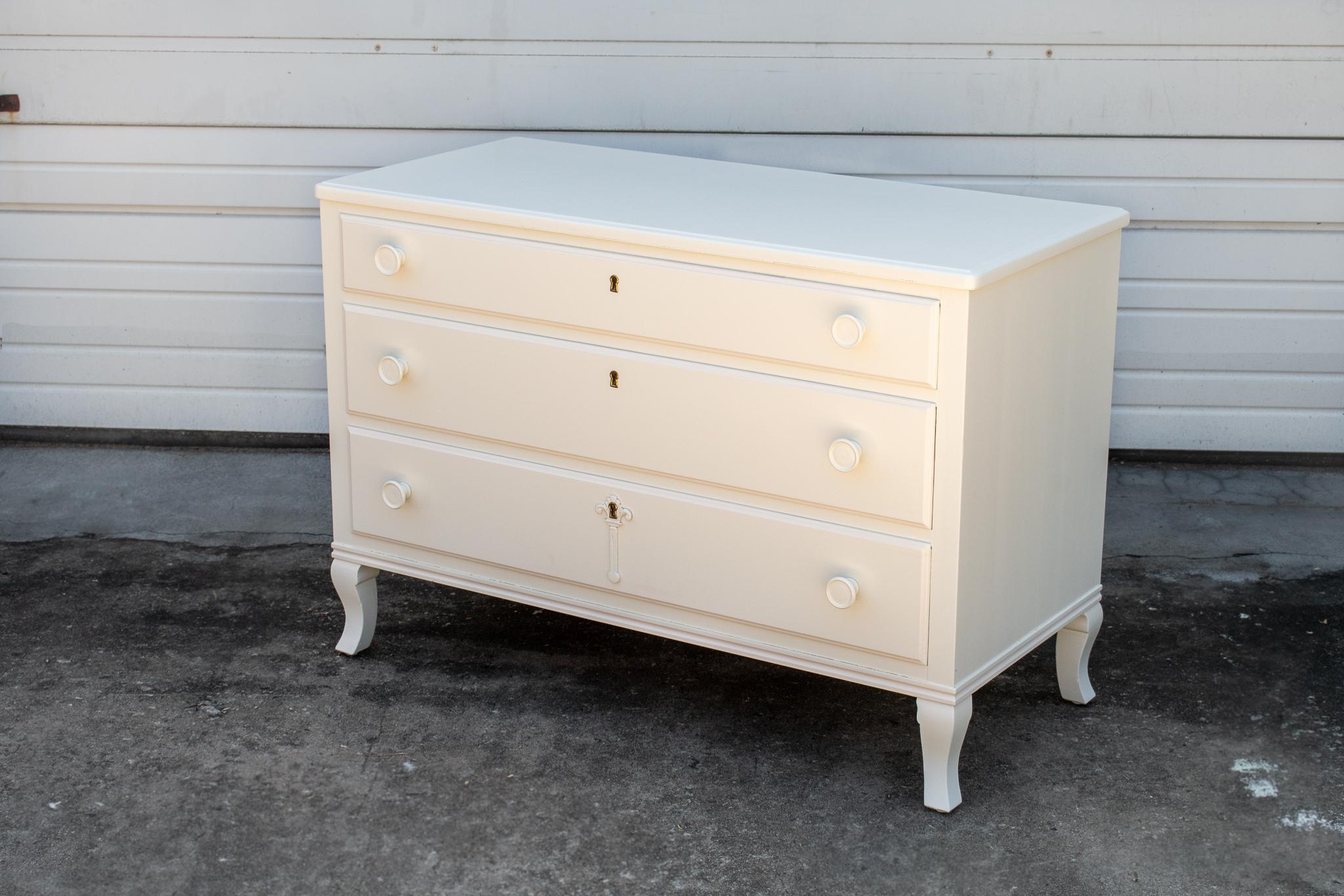 Art Deco Swedish Art Moderne Chest of Drawers For Sale
