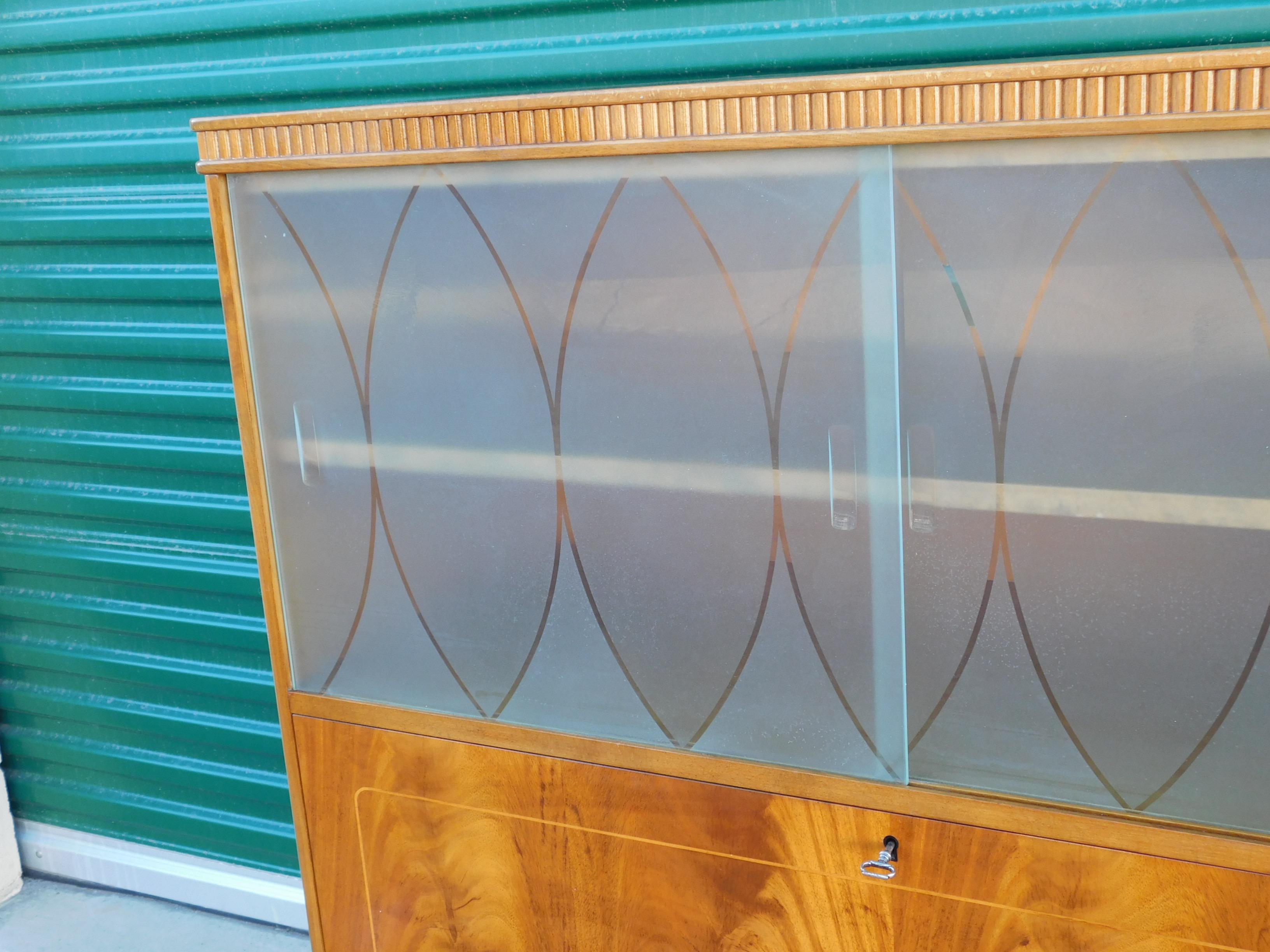 Mid-Century Modern Swedish Art Moderne Dry Bar in Flame Mahogany, circa 1940 For Sale