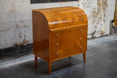Bureau à roulettes Art Moderne suédois en orme et broussin avec accents d'orme
