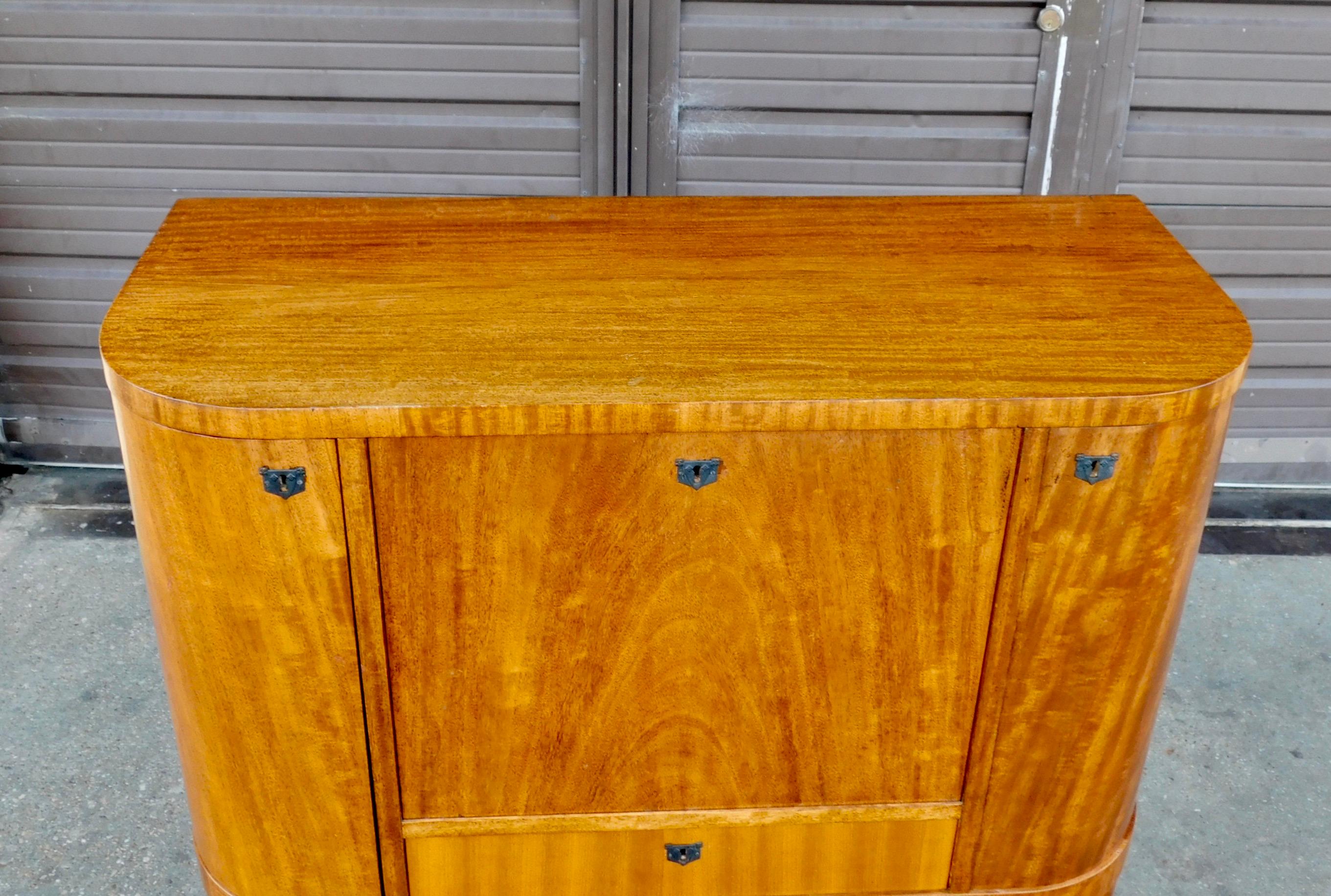 Swedish Art Moderne Secretary Desk and Dry Bar in Honduran Mahogany, circa 1940 For Sale 4