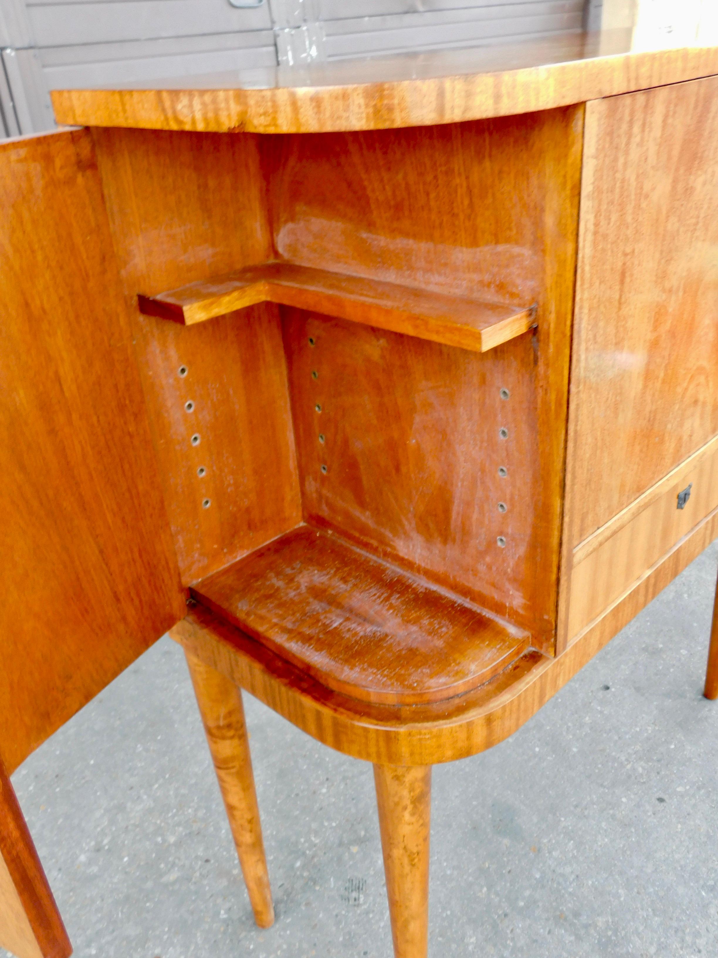 Swedish Art Moderne Secretary Desk and Dry Bar in Honduran Mahogany, circa 1940 For Sale 3