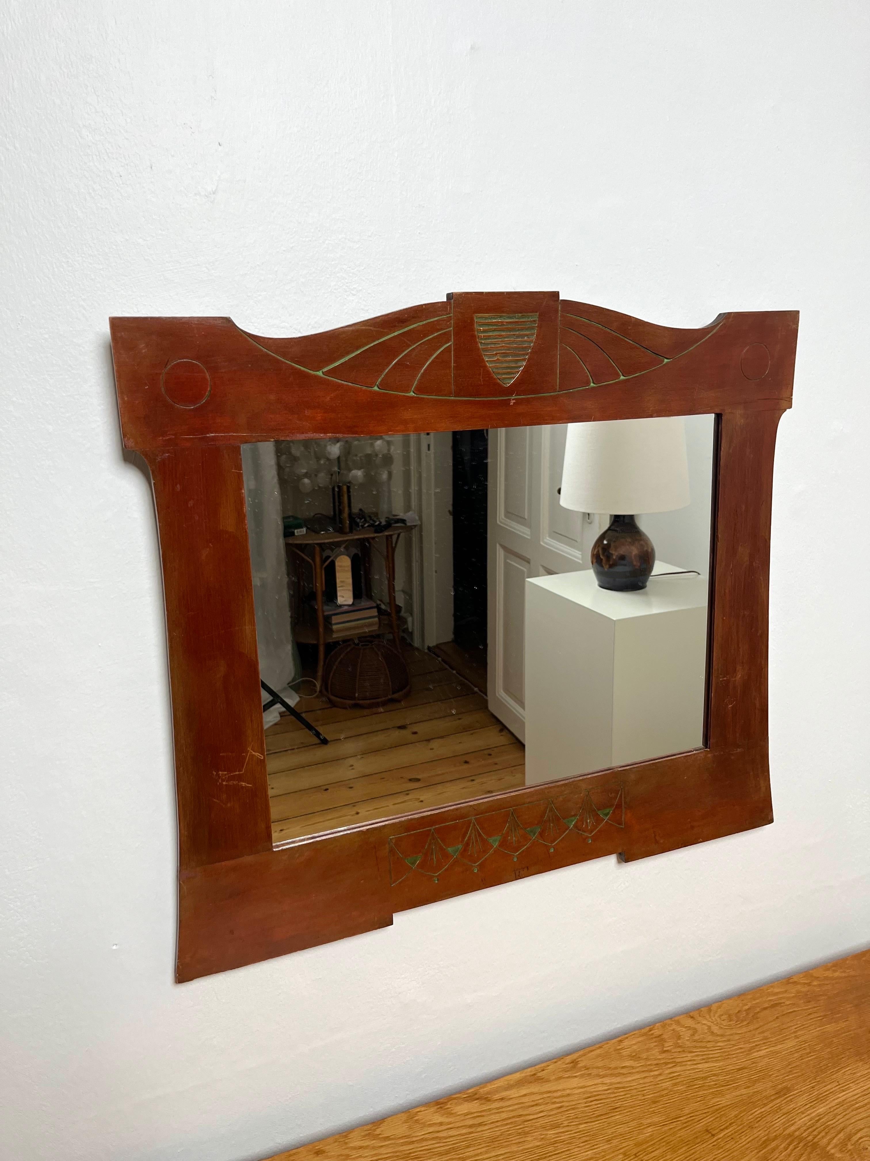 Fait main Miroir mural suédois en acajou Art nouveau, fabriqué à la main, années 1900-1910 en vente
