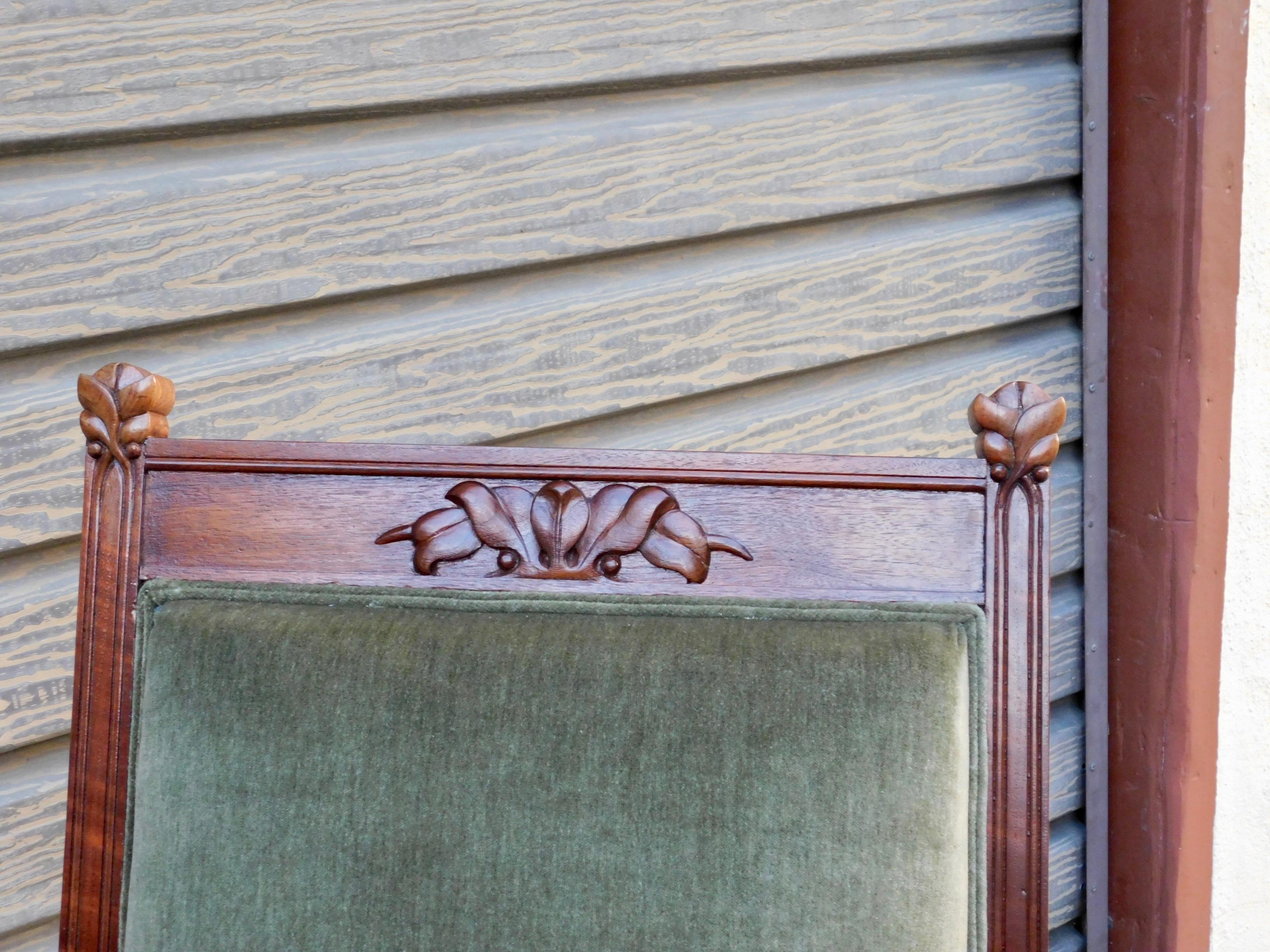 Swedish Arts & Crafts Paneled Chair with Carved Flora Motifs, circa 1900 For Sale 3