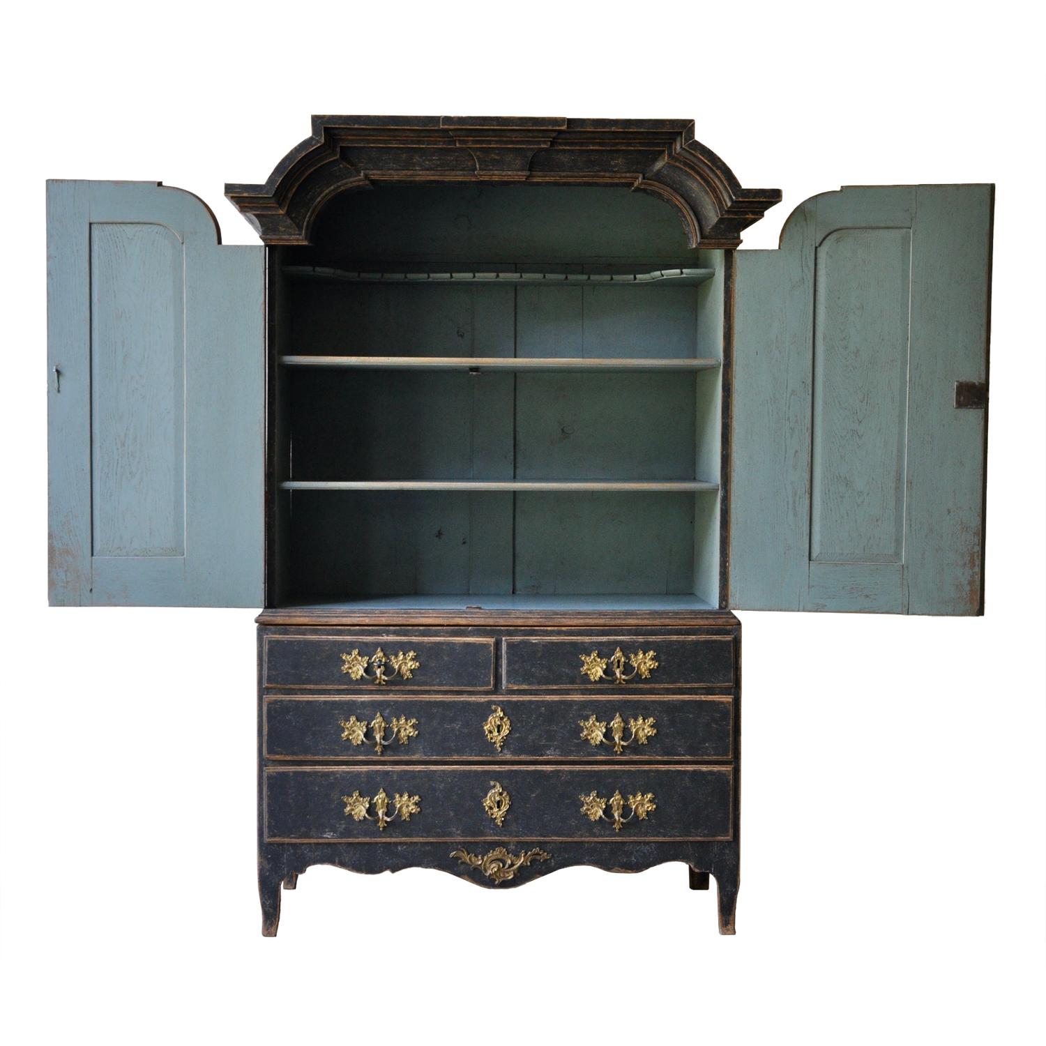 18th Century and Earlier Swedish Baroque Cabinet For Sale