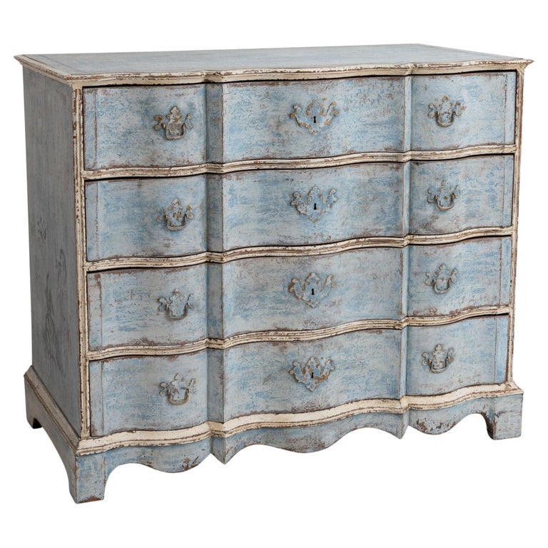 Swedish Baroque Chest of Drawers, Mid-18th Century For Sale at 1stDibs
