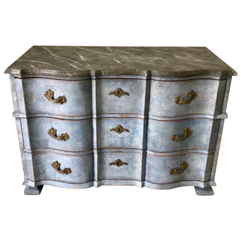 Swedish Baroque Chest with Faux Marble-Top and Serpentine Drawers im Angebot
