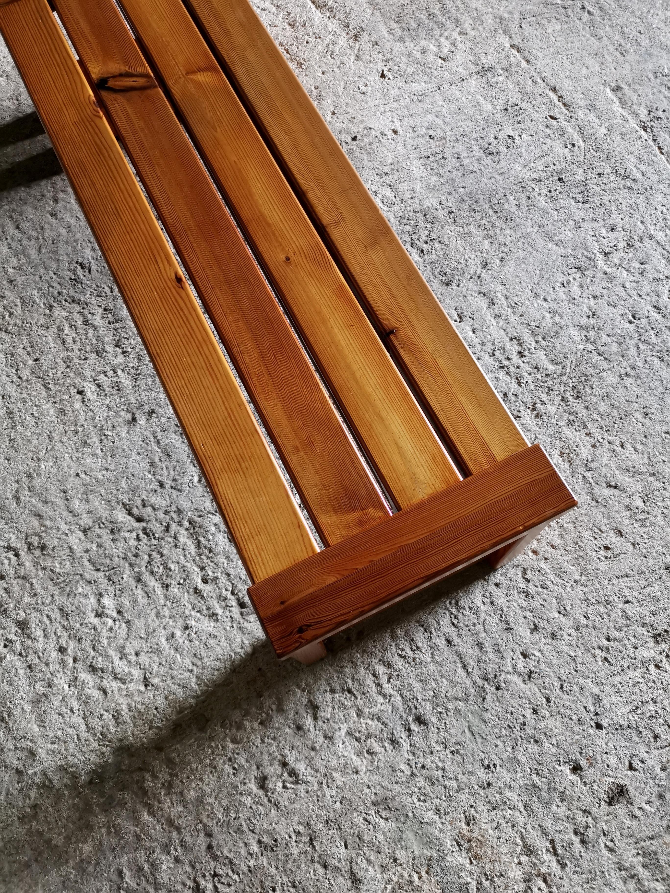 Banc/table basse suédois en pin de l'Oregon massif. À la manière de Sven Larsson, années 1960 en vente 4