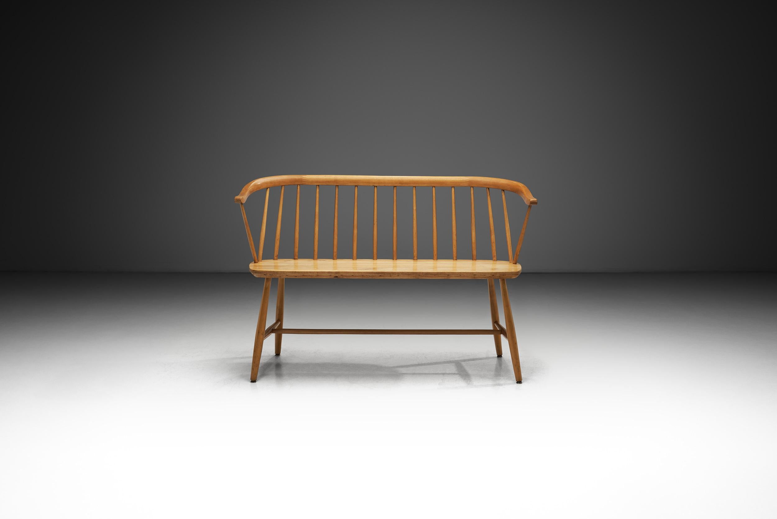 Scandinave moderne Banc suédois en bouleau par Nesto Möbel AB, Suède 20e siècle en vente