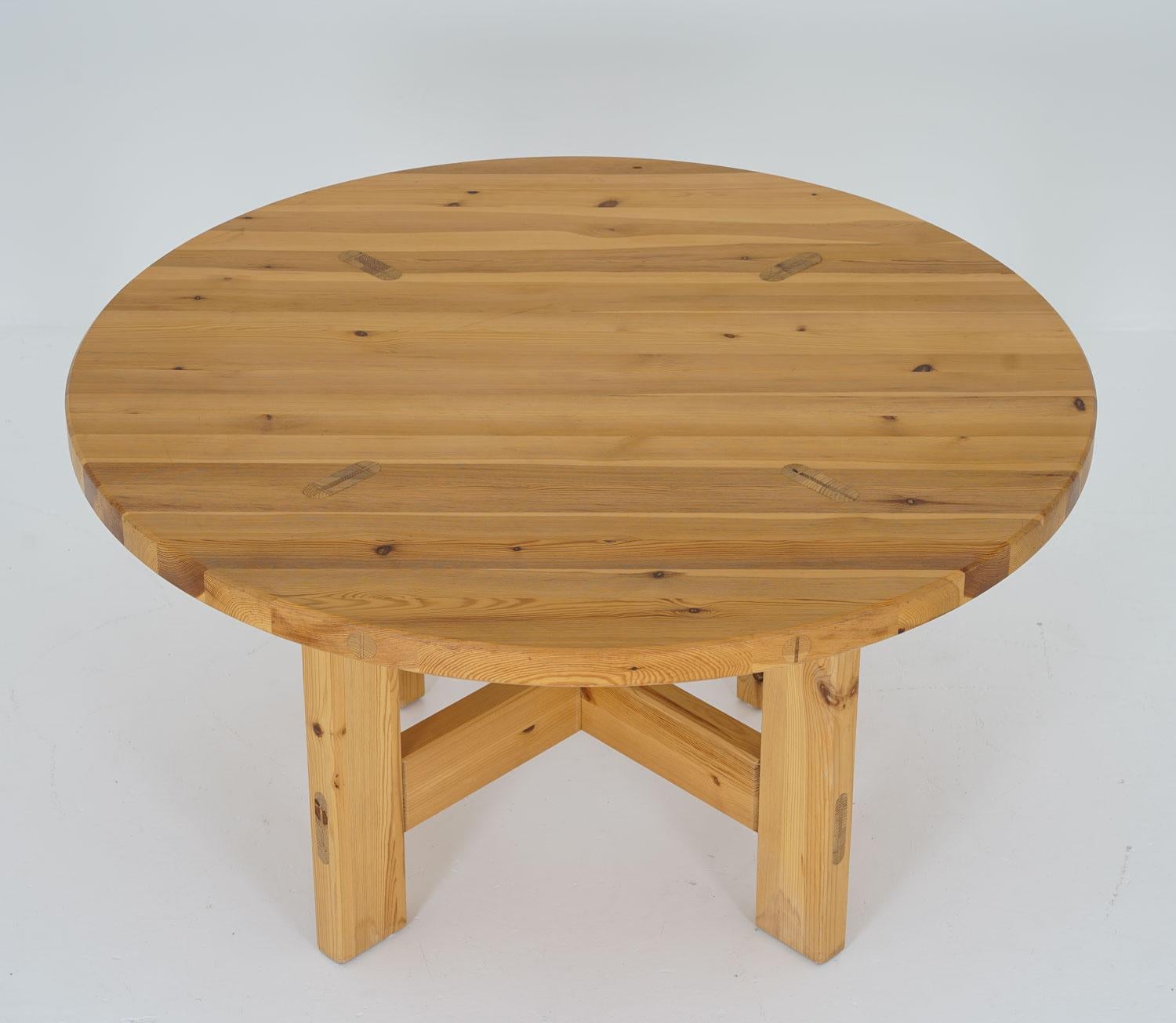 Mid-Century Modern Swedish Dining Table in Pine by Roland Wilhelmsson For Sale