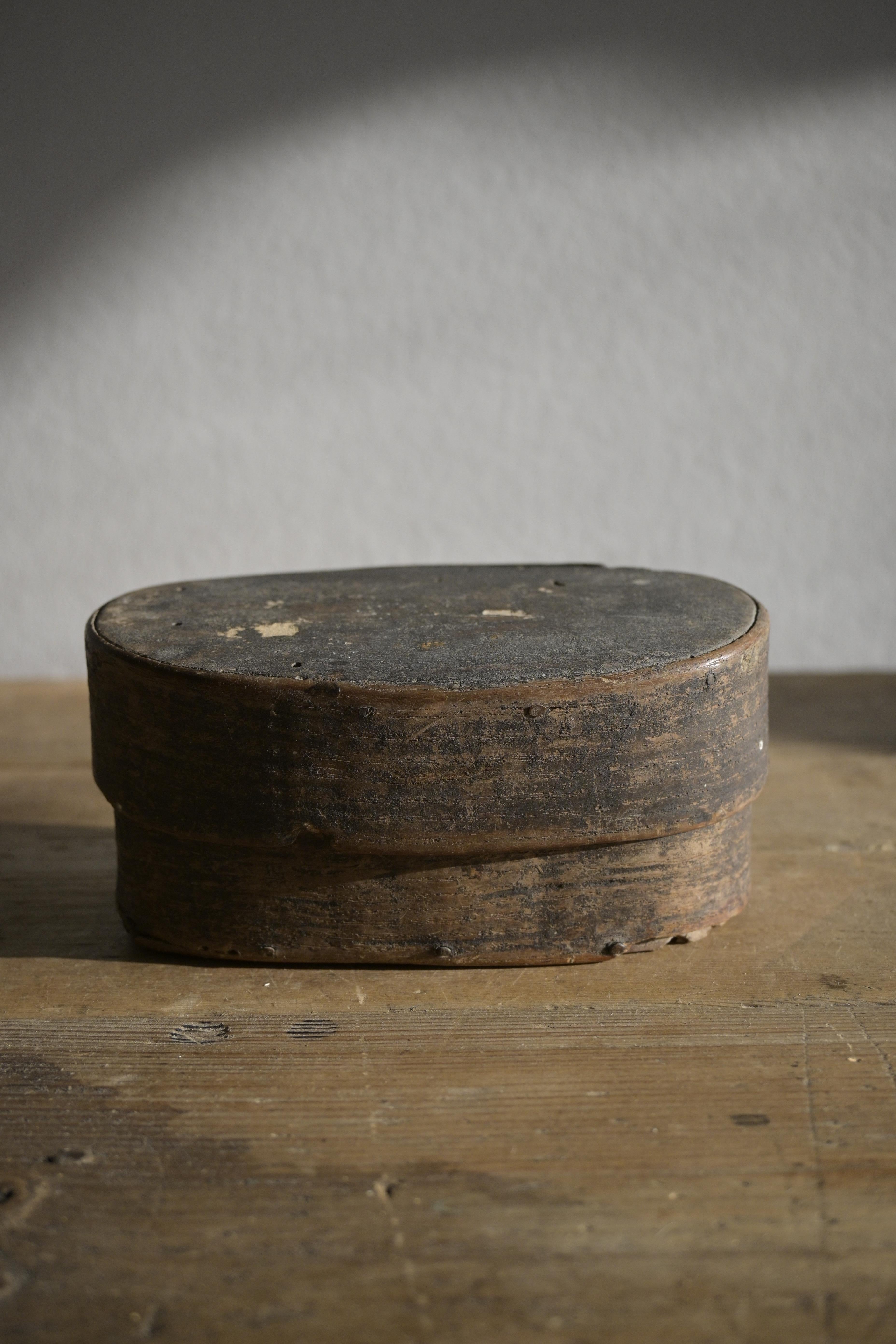Caja sueca de madera curvada de abedul, ca 1790 Sueco en venta