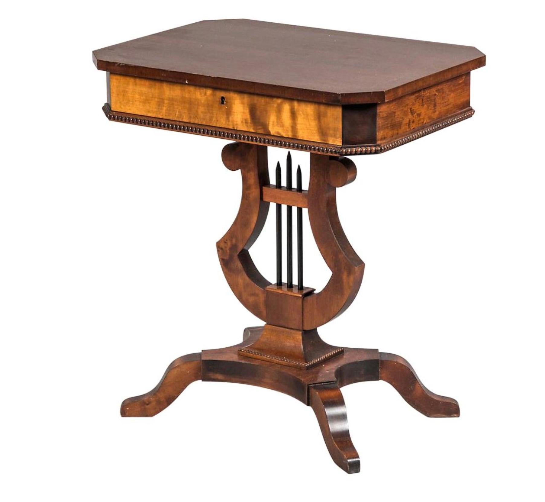 Suédois Guéridon Biedermeier suédois ancien Lyre, polonais du 19ème siècle en vente