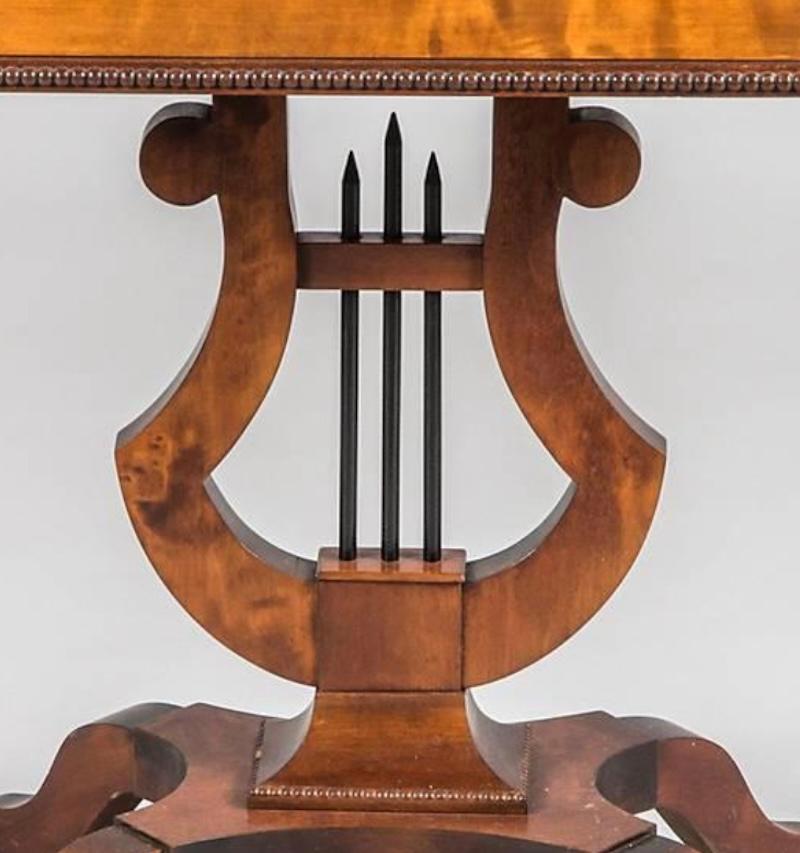 Poli Guéridon Biedermeier suédois ancien Lyre, polonais du 19ème siècle en vente
