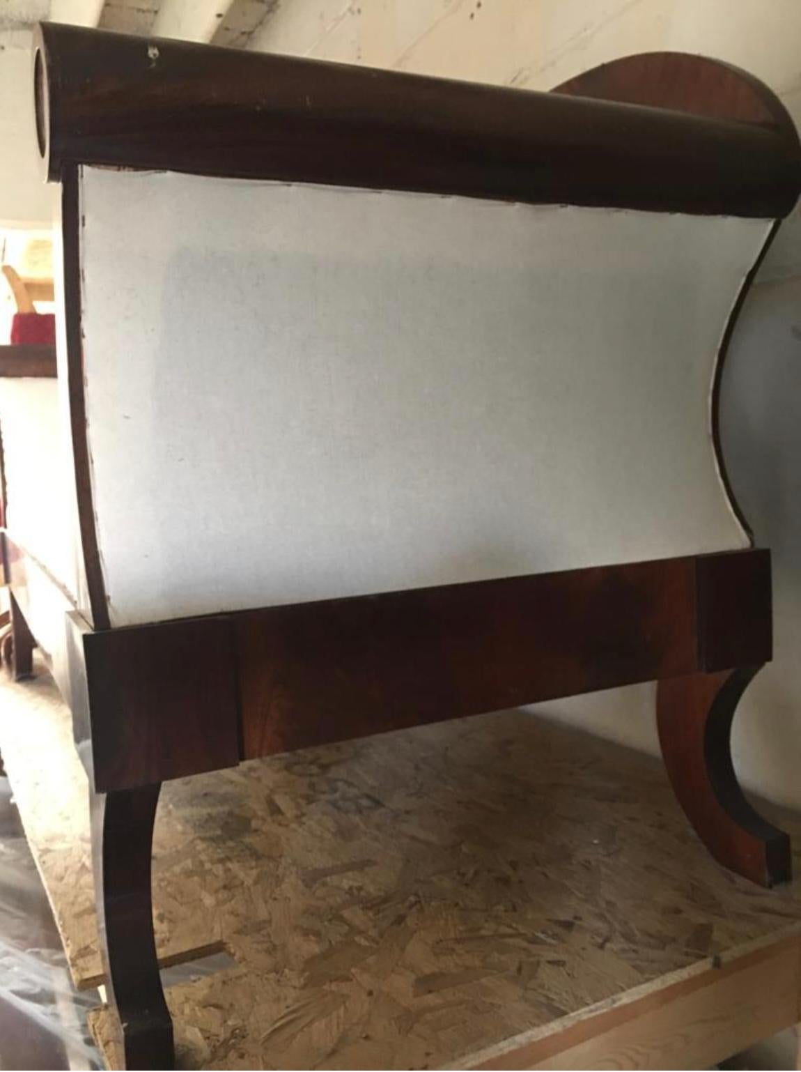Fauteuil Biedermeier suédois sculpté à trois places Couch Settle Setee, fin des années 1800 A Bon état - En vente à Lewes, England