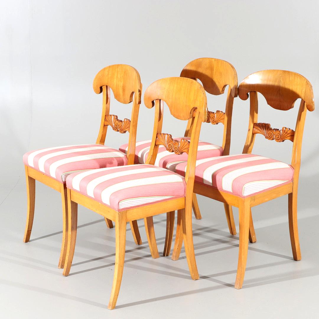 Swedish Biedermeier Dining Chairs Set of 12 Flame Golden Birch Honey Colour 1800 In Good Condition In LONDON, GB
