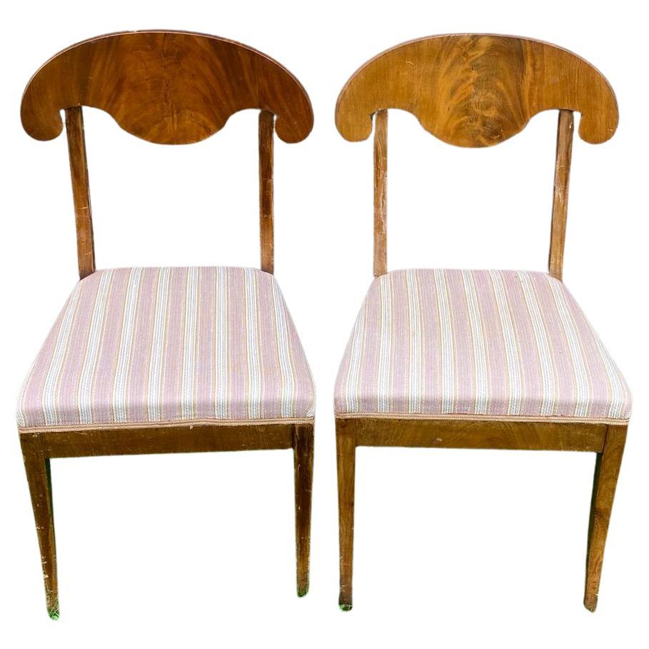 Swedish Biedermeier Dining Chairs Set of 2 Flame Golden Birch Honey Colour 1800s For Sale