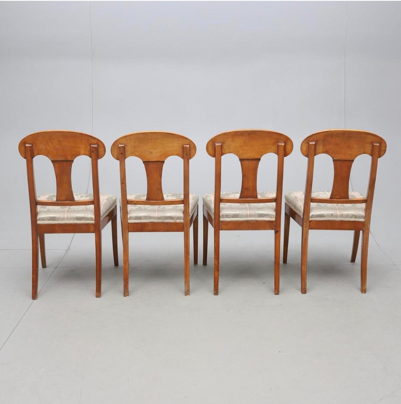 Svedese Set di 6 sedie da pranzo Biedermeier svedesi con trapunta di betulla dorata color miele del 1800 in vendita