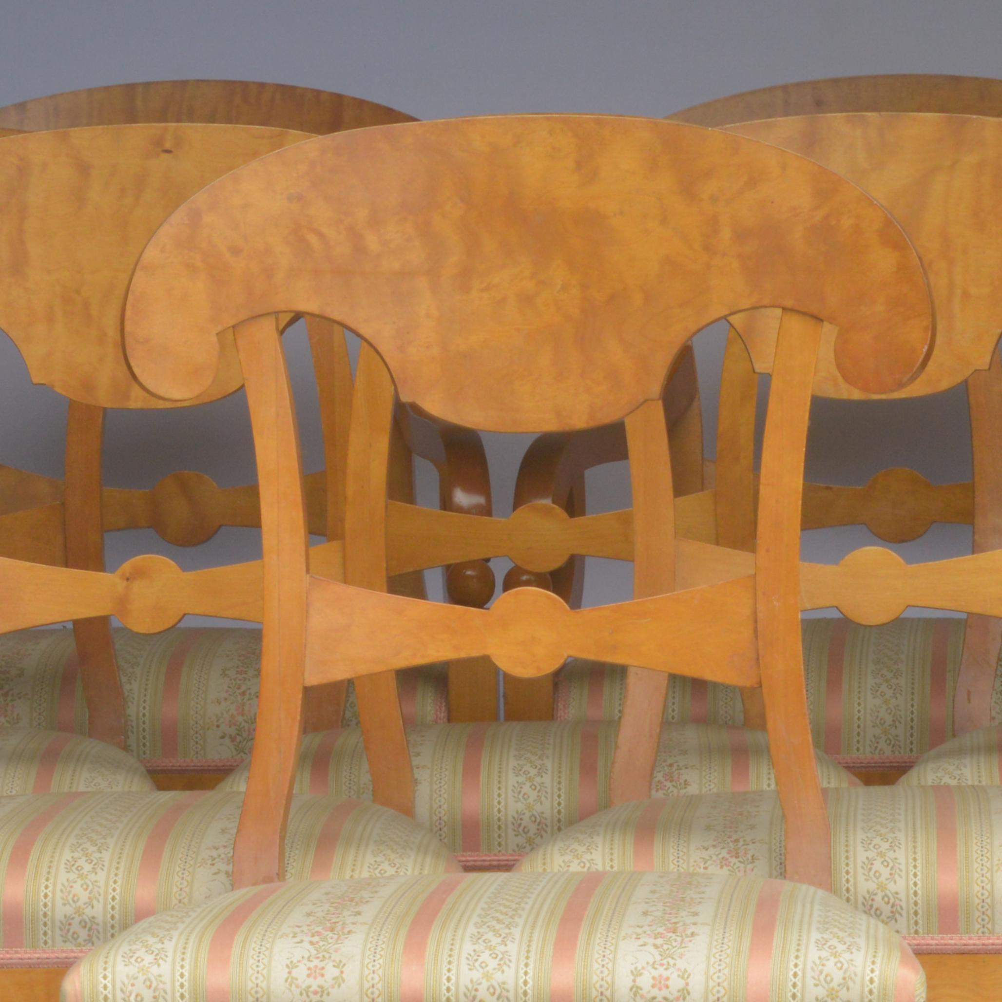 Swedish Biedermeier Dining Chairs Set of Ten Flame Golden Birch Honey Colour In Good Condition In LONDON, GB