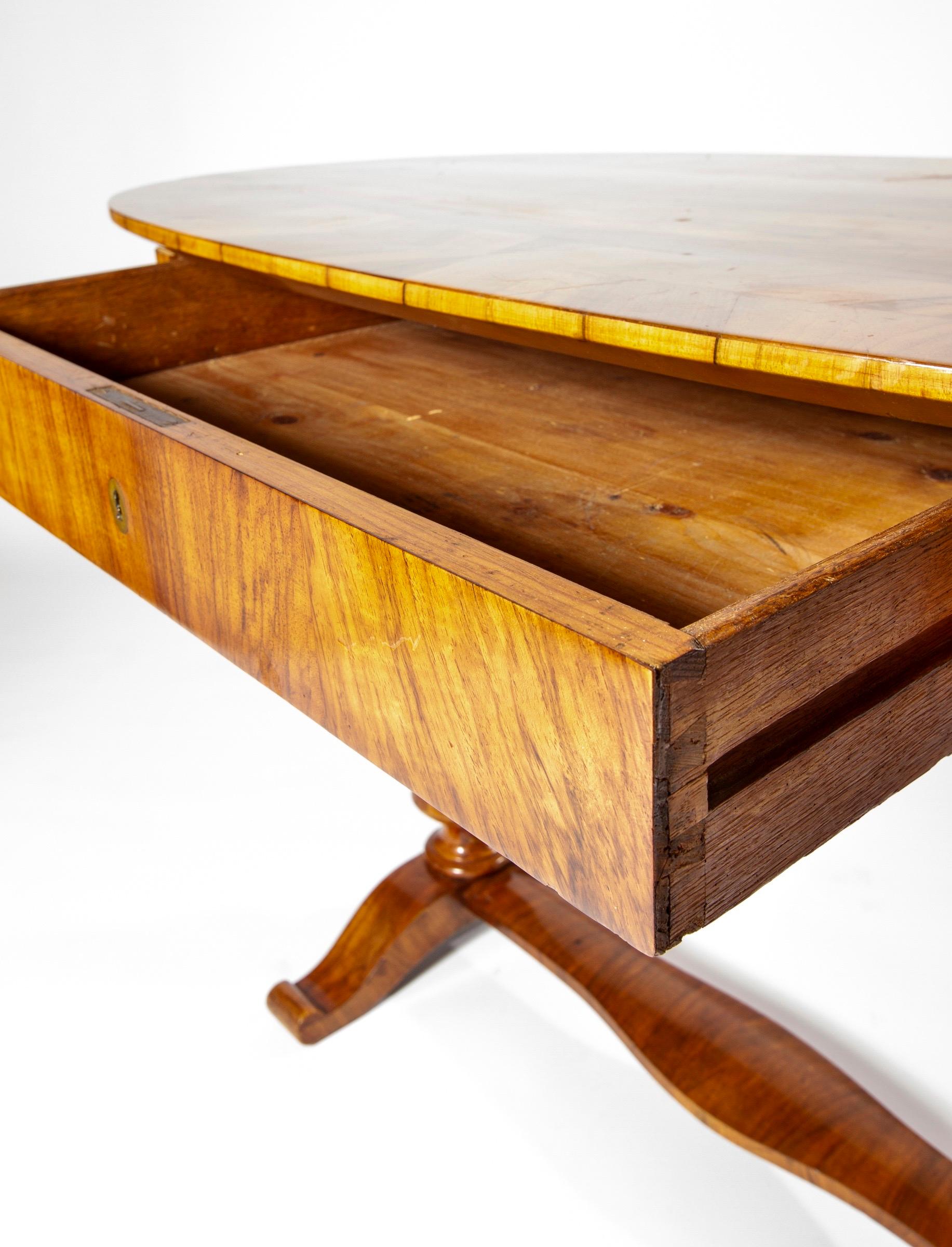Swedish Biedermeier Oval Desk or Table with Drawer, 19th Century, Sweden  For Sale 8