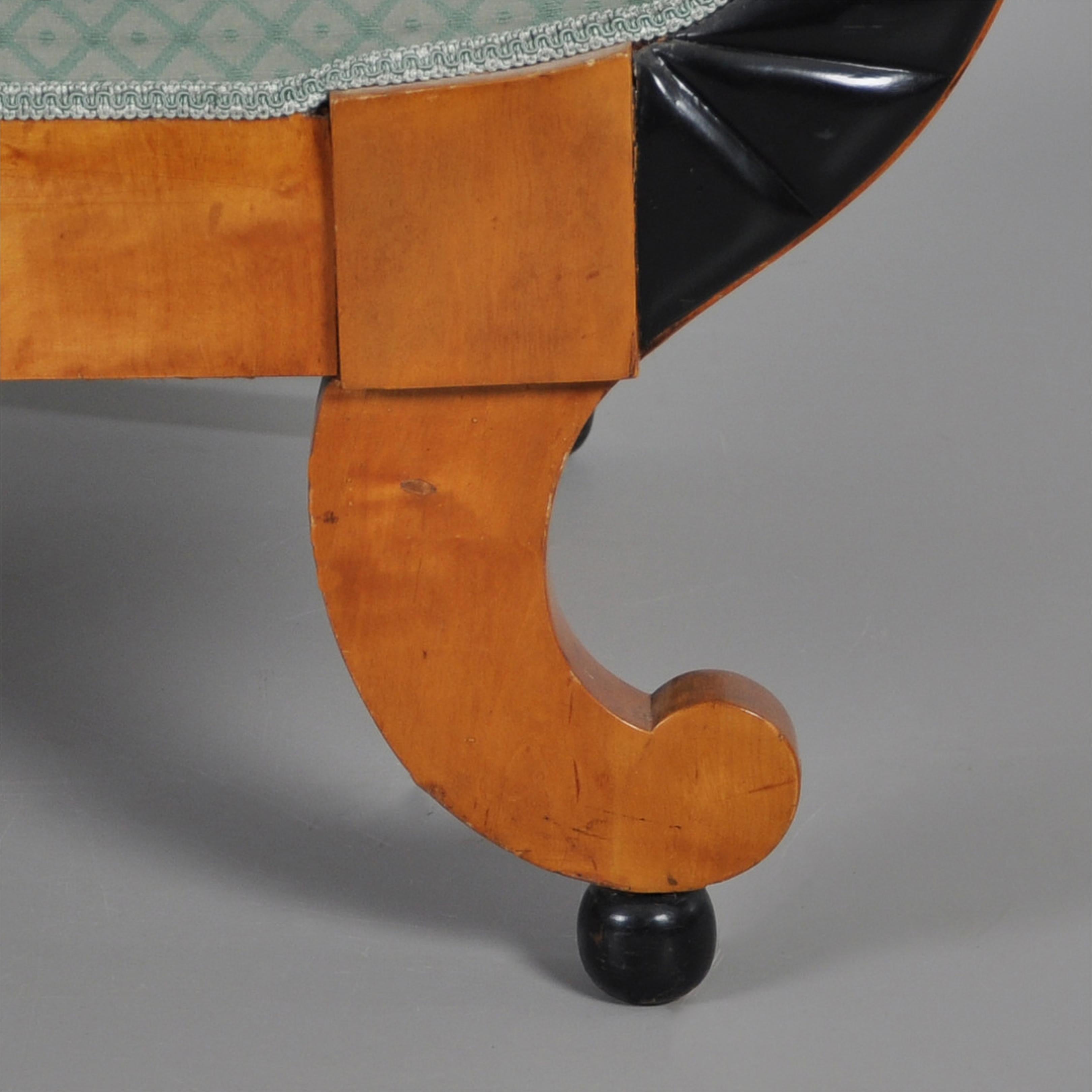 Swedish Biedermeier Sofa Empire Couch Honey Color, 2-3 Seat, 19th Century Ormolu In Good Condition In LONDON, GB