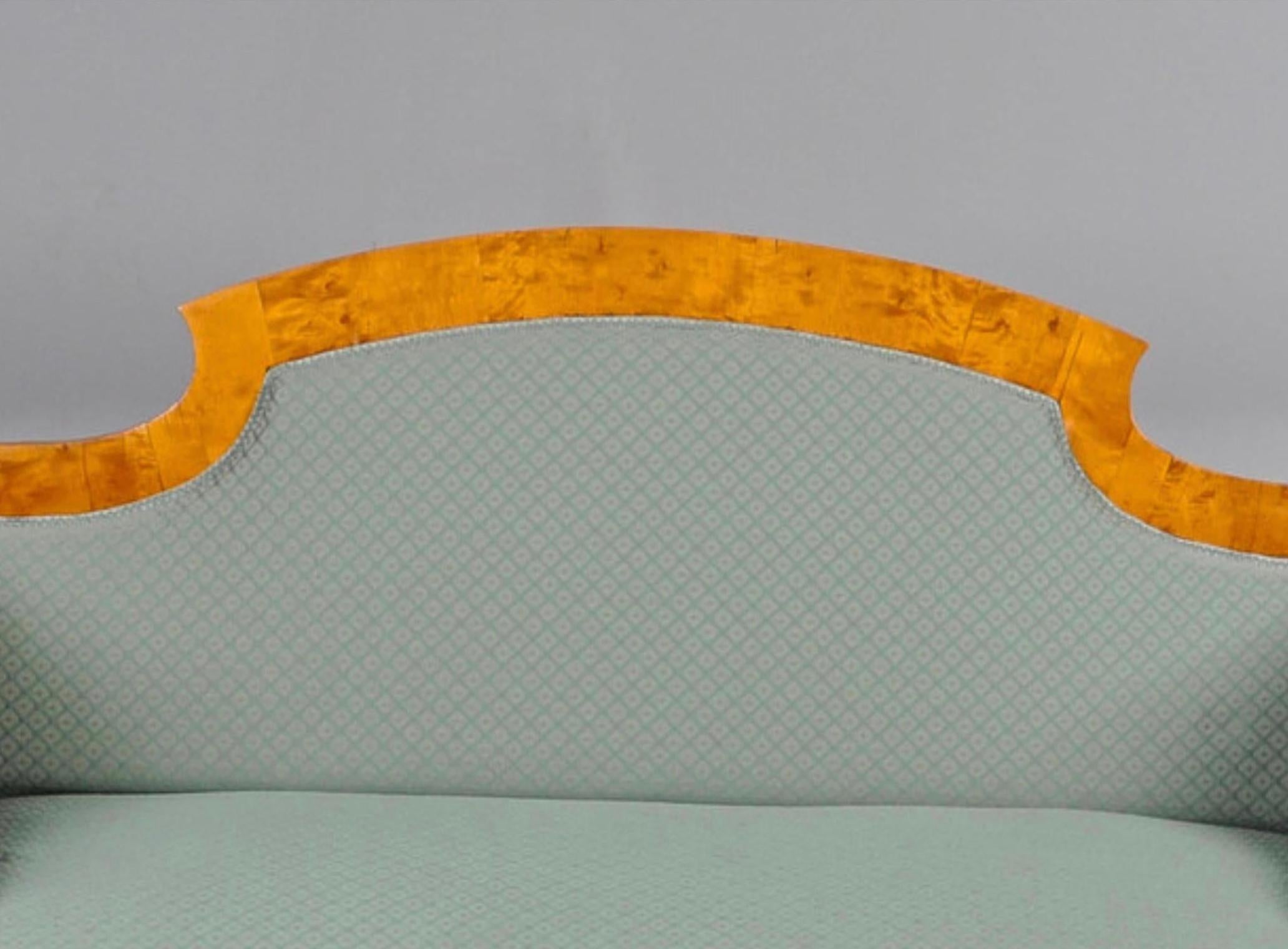 Sofá Biedermeier Sueco Sofá Imperio Color Miel, 3 Asientos, Siglo XIX Ormolu A Pulido en venta