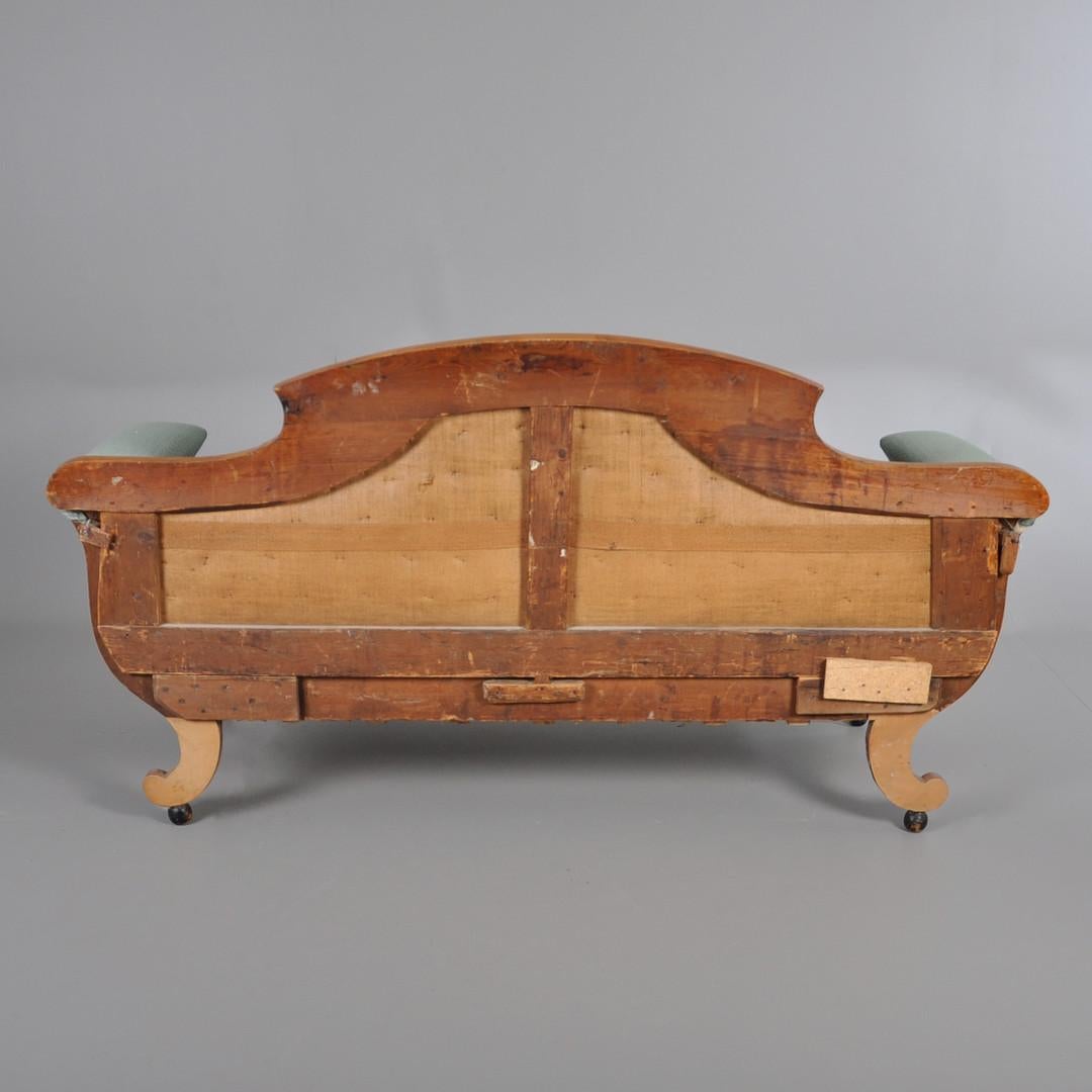 Sofá Biedermeier Sueco Sofá Imperio Color Miel, 3 Asientos, Siglo XIX Ormolu A en Bueno estado para la venta en Lewes, England