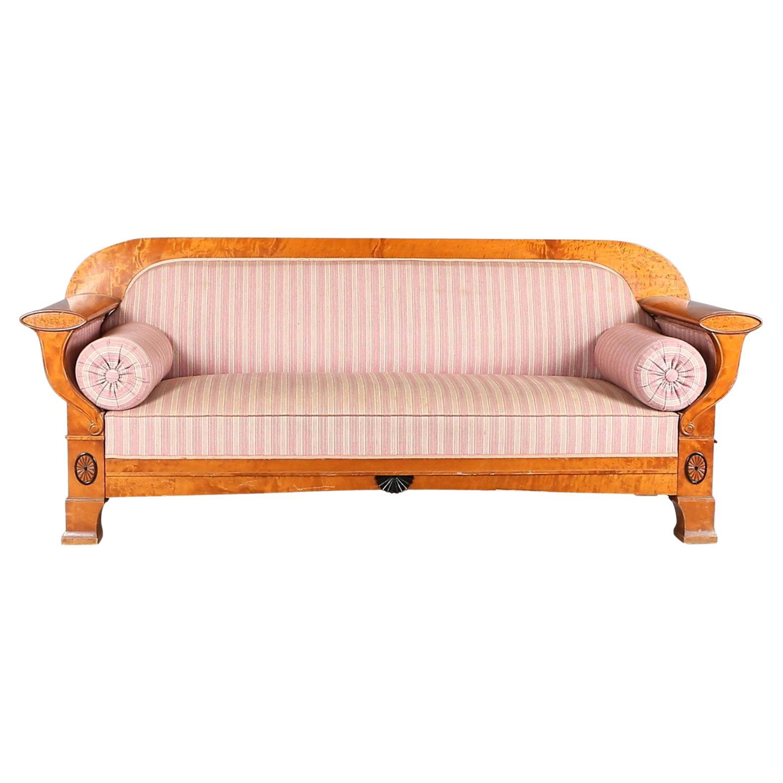 Sofa suédois Biedermeier Empire Couch Honey Color, 4 à 5 places, 19e/20e siècle A