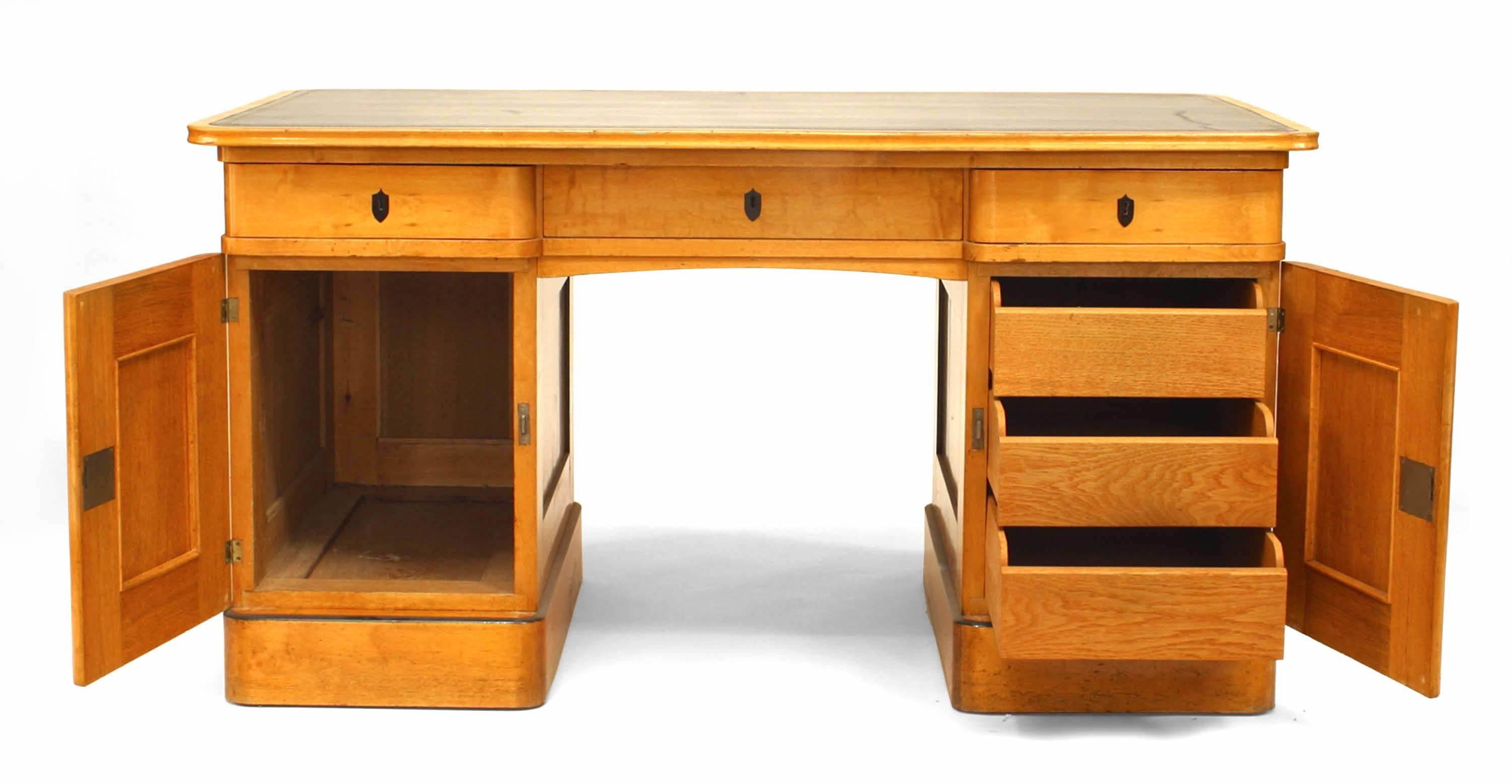 Swedish Biedermeier Style Birch Kneehole Desk In Good Condition For Sale In New York, NY