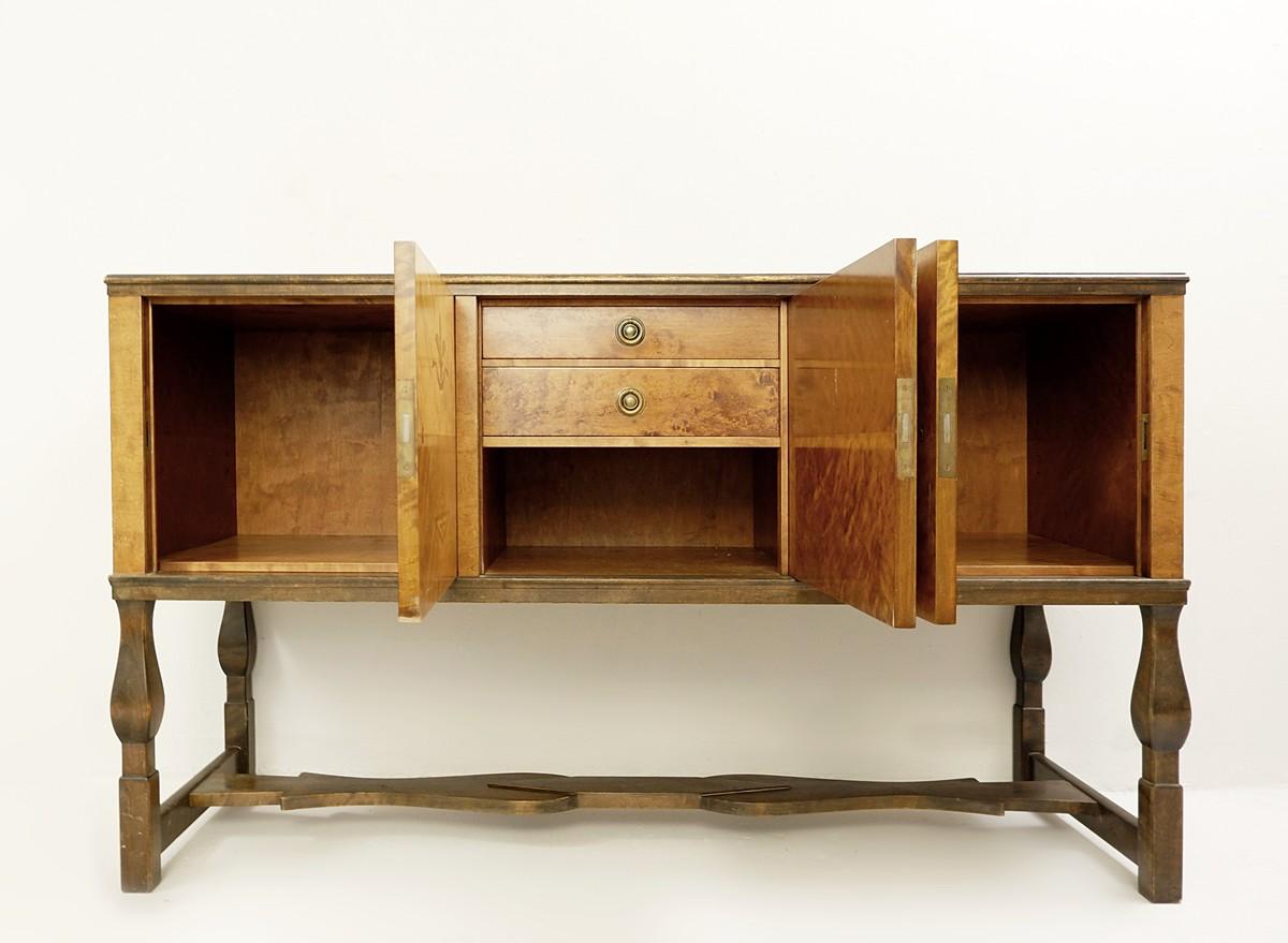 Schwedische Birke Art Deco Intarsien Buffet , Carl Malmsten, Haga Modell 1930er Jahre (Mitte des 20. Jahrhunderts) im Angebot