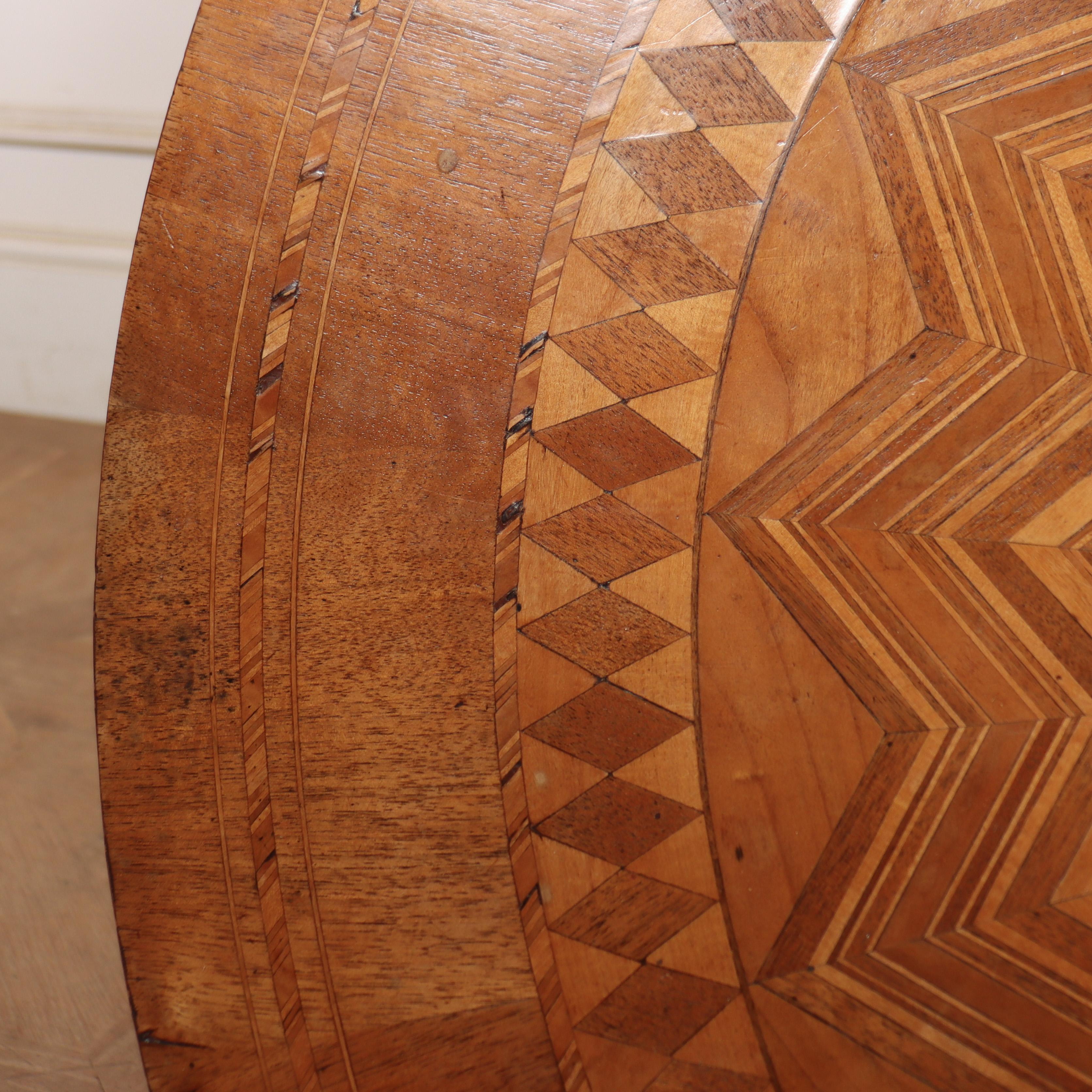 Mesa central de abedul sueco siglo XIX en venta