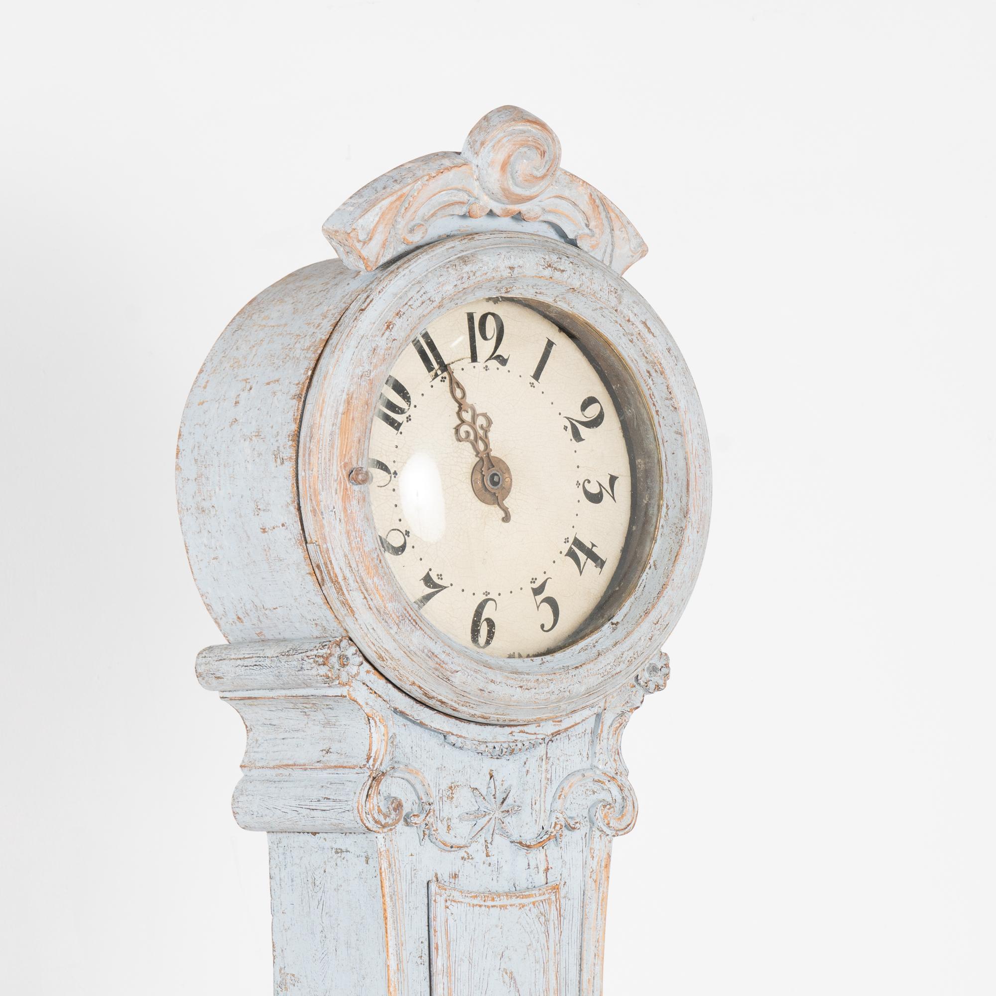 Swedish Blue Pine Mora Grandfather Clock, circa 1820-40 1