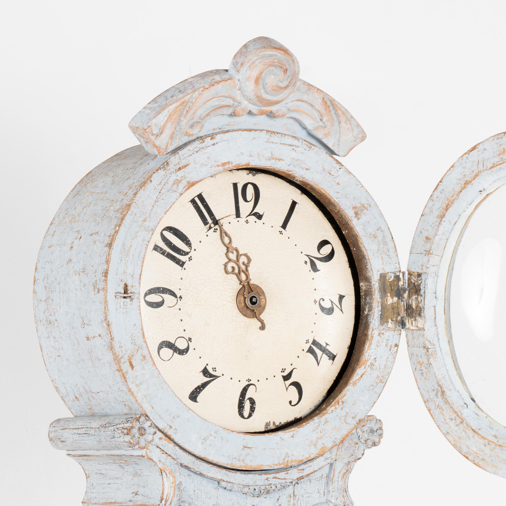 Swedish Blue Pine Mora Grandfather Clock, circa 1820-40 2