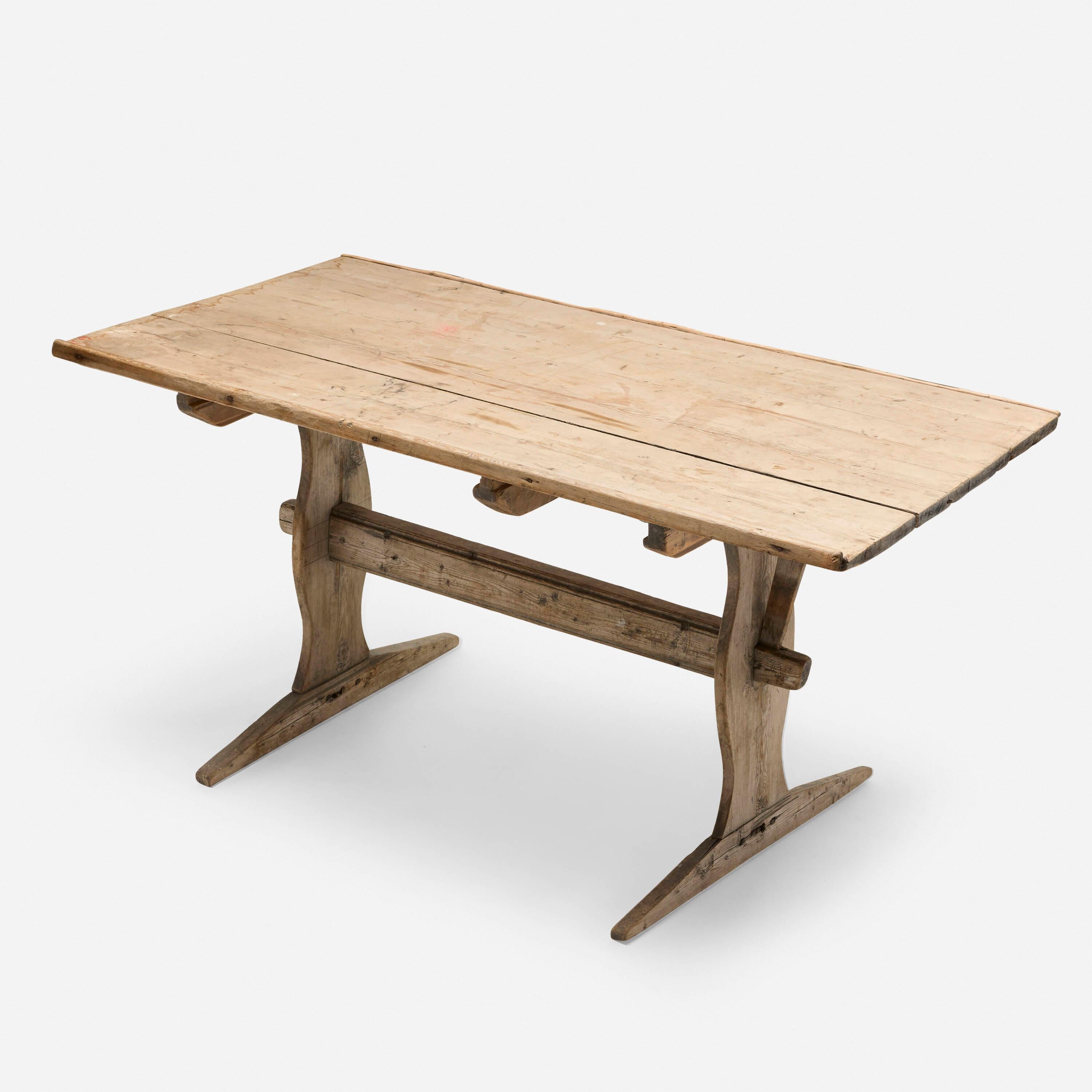 Swedish Bockbord Pine Trestle Table from Hälsingland In Good Condition For Sale In Montreal, QC