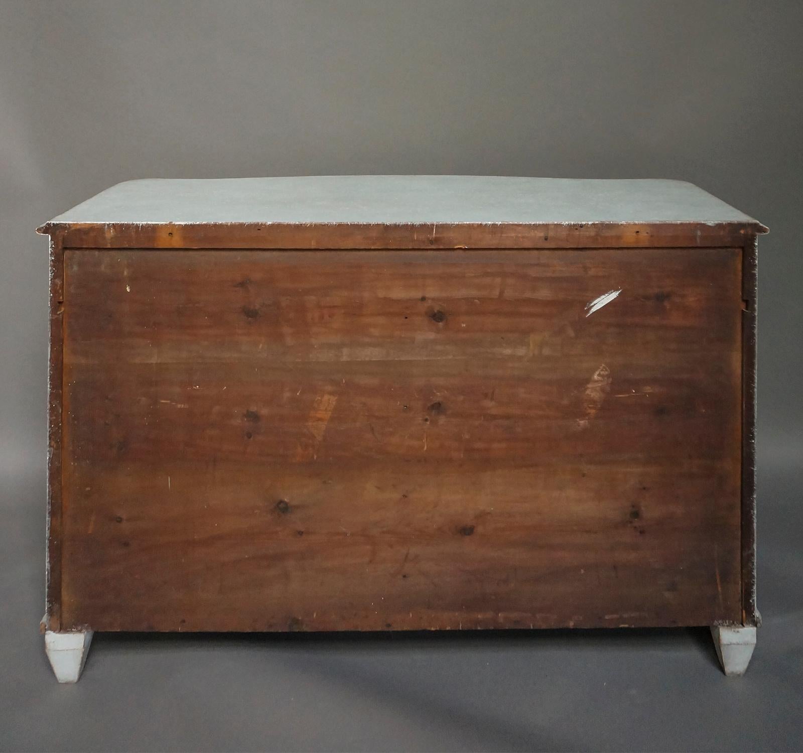 Swedish Bow-Front Sideboard (Holz)