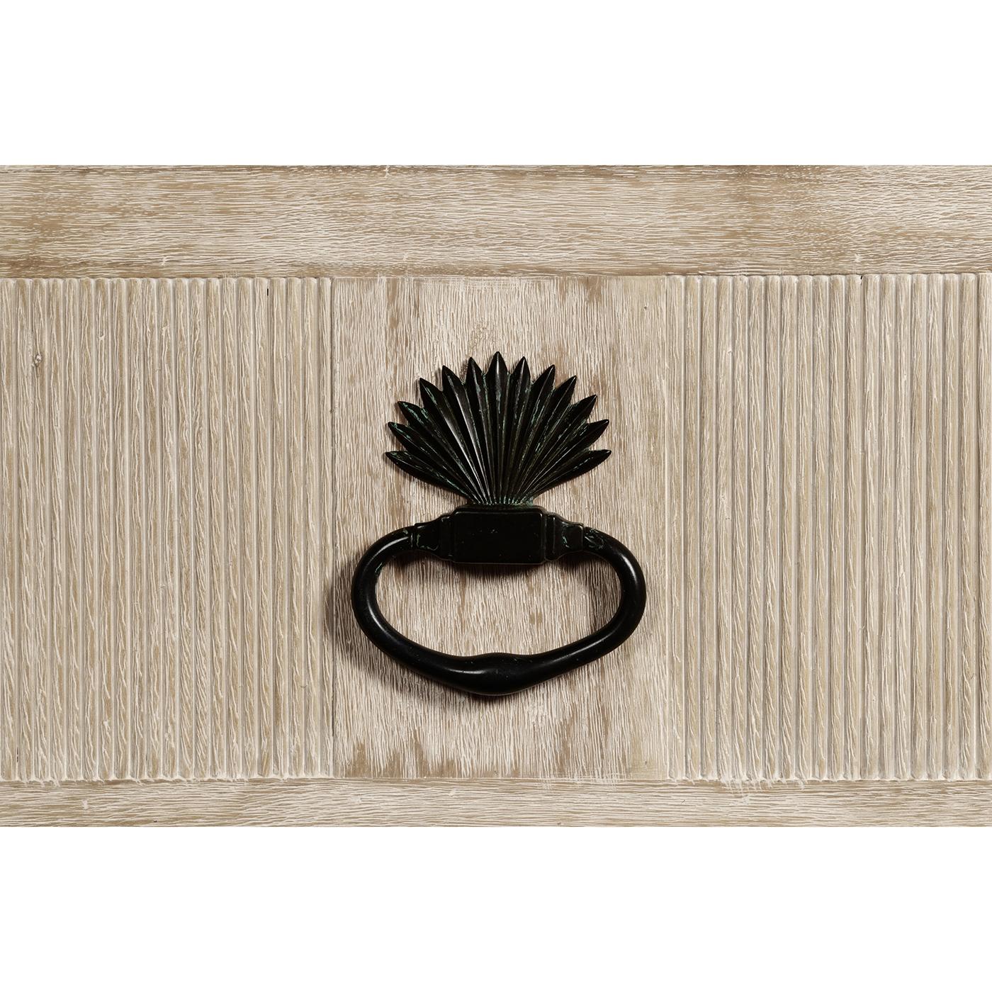 Legno Comò svedese bowfront whitewash in vendita
