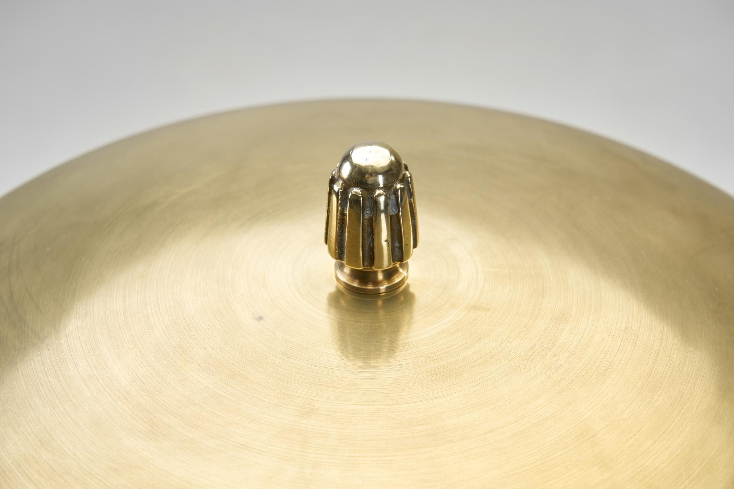 Lámpara de mesa sueca de latón y cuero de Einar Bäckström, Suecia Años 40 en venta 3