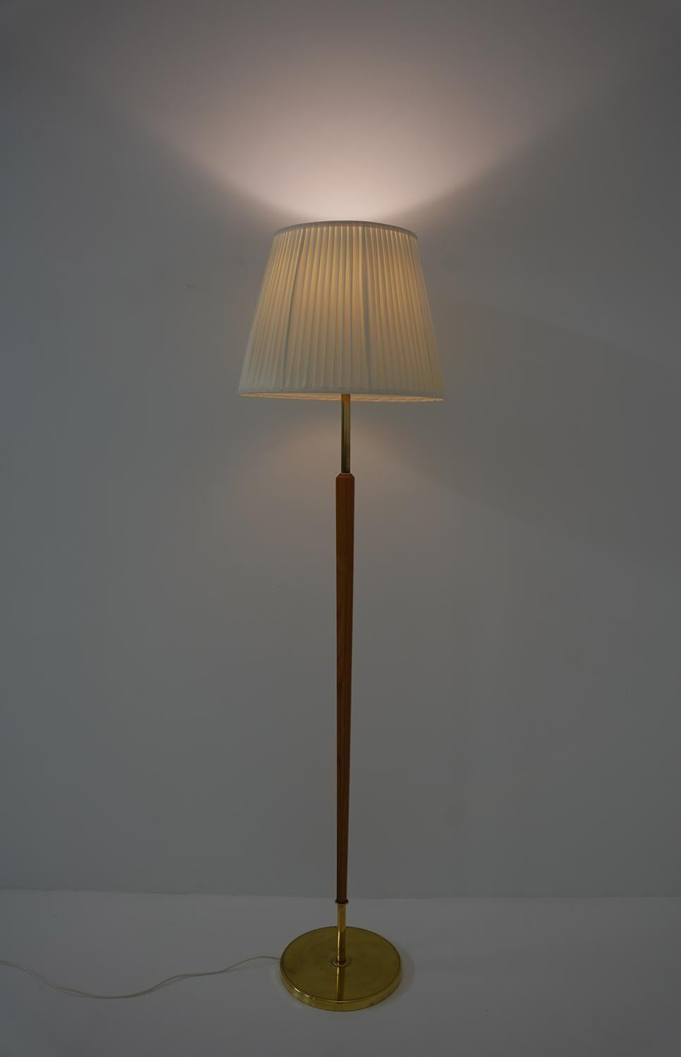 Swedish Brass and Wood Floor Lamp by Boréns For Sale 2