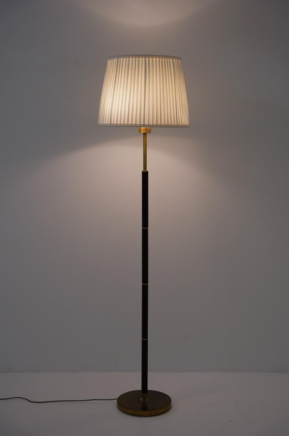 Swedish Brass and Wood Floor Lamp by Boréns For Sale 2