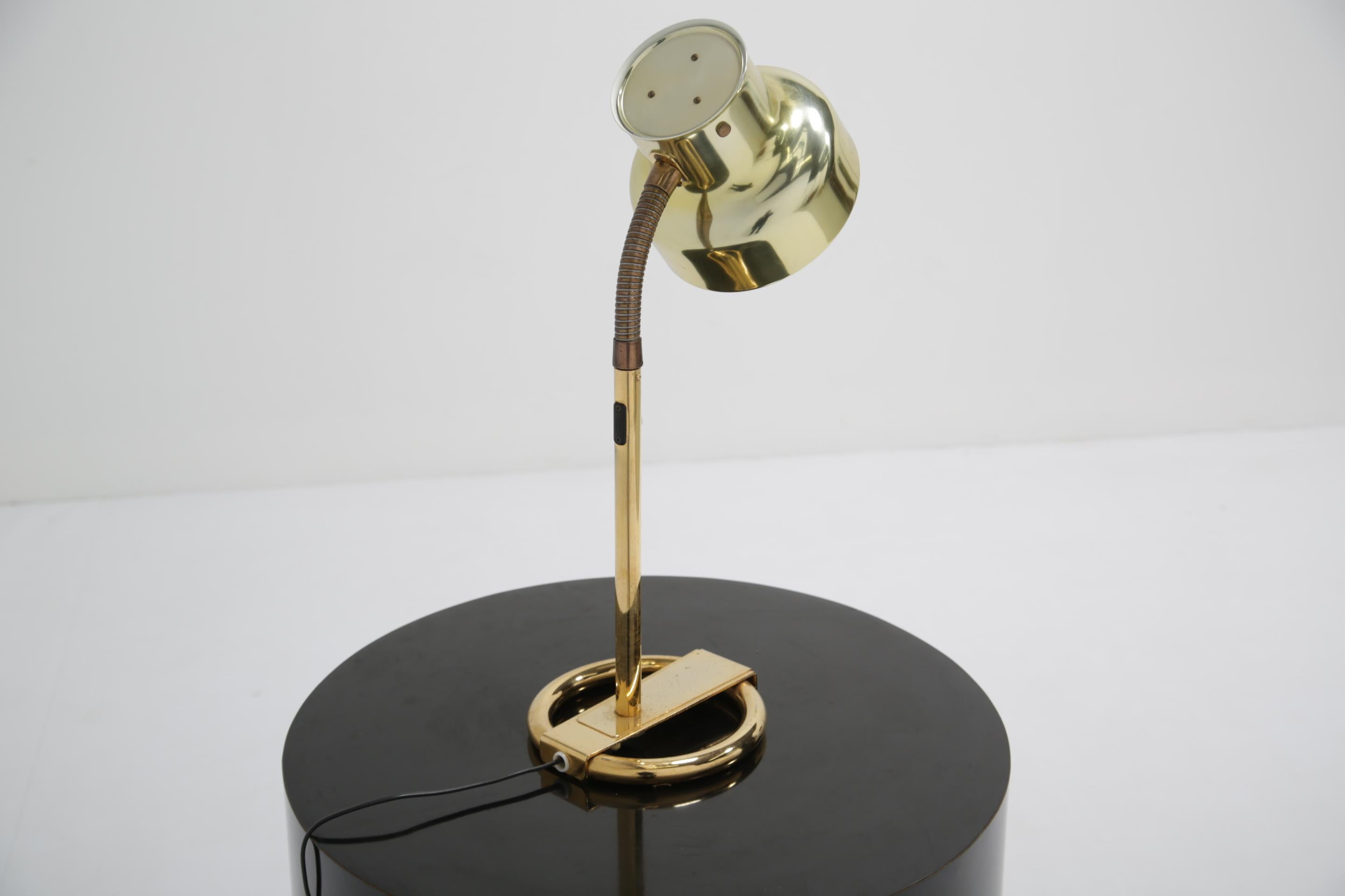 Lampada da tavolo svedese in ottone Bumlingen di Anders Pehrson per Atelje Lyktan, 1960. in vendita 3