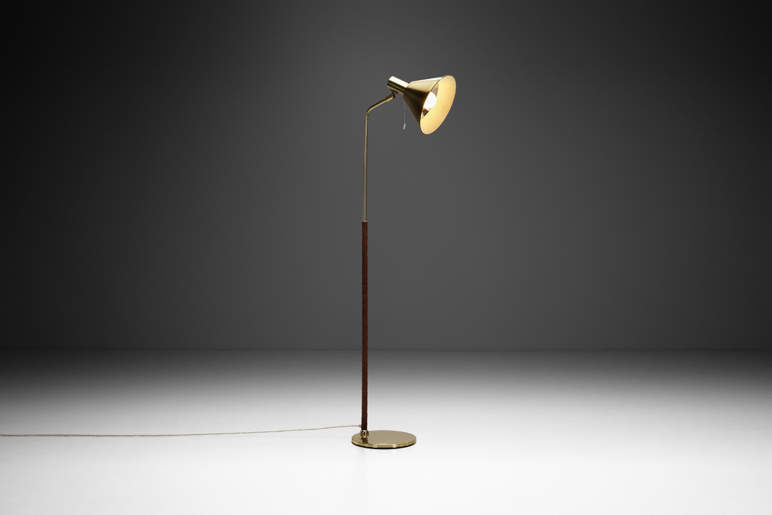 Swedish Modern, with its simplified lines and lack of excessive ornamentation, was a counter reaction to the earlier, more decorative design movements such as Art Deco. In comparison, as this floor lamp demonstrates, the midcentury era brought