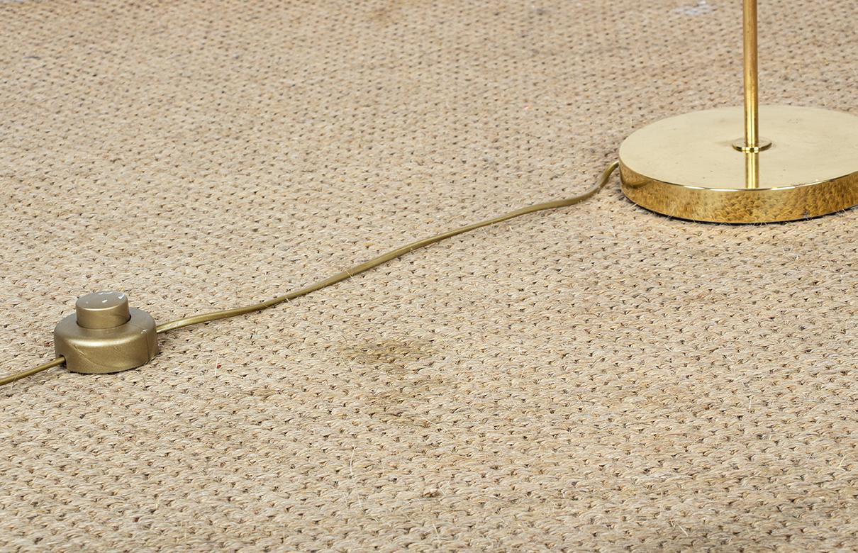 Superb Scandinavian brass floor lamp, with a sleek, rounded design, can be used as a reading lamp or a living room floor lamp. Pull-cord closure. Very high-quality workmanship.

Designer: Bergboms.
Manufacturer: Bergboms.
Origin: Sweden.
Period:
