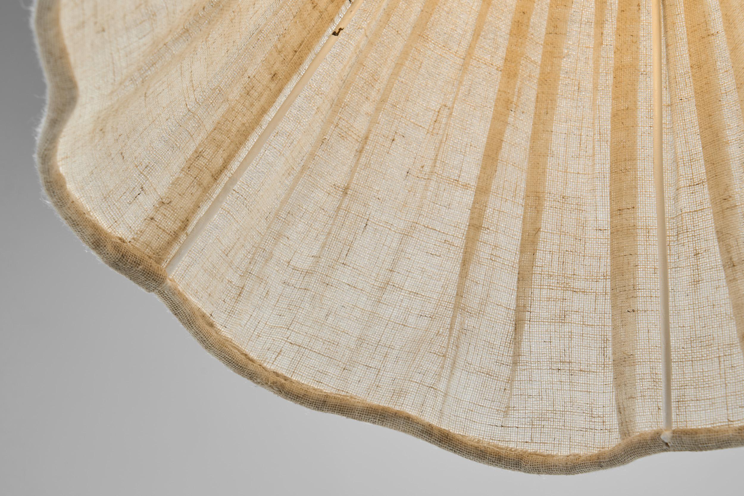Lampada da terra svedese in ottone con bracci regolabili, Svezia, anni '40 in vendita 6