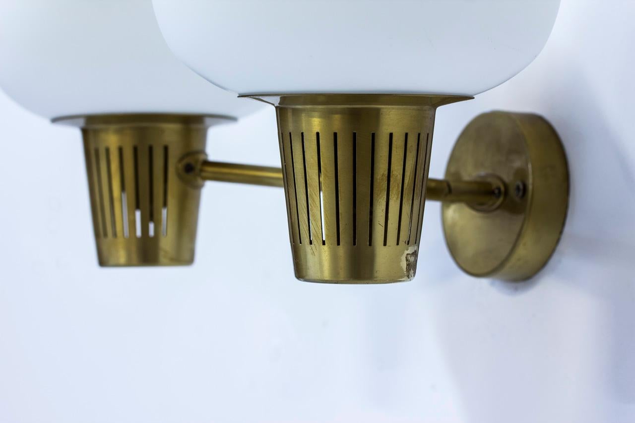 Swedish Brass and Opaline Glass Wall Lamp by Hans Bergström for Ateljé Lyktan 1