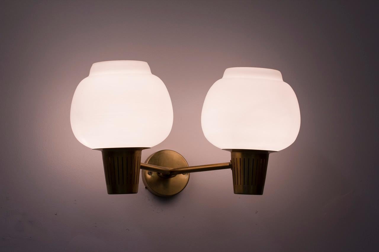 Swedish Brass and Opaline Glass Wall Lamp by Hans Bergström for Ateljé Lyktan 3