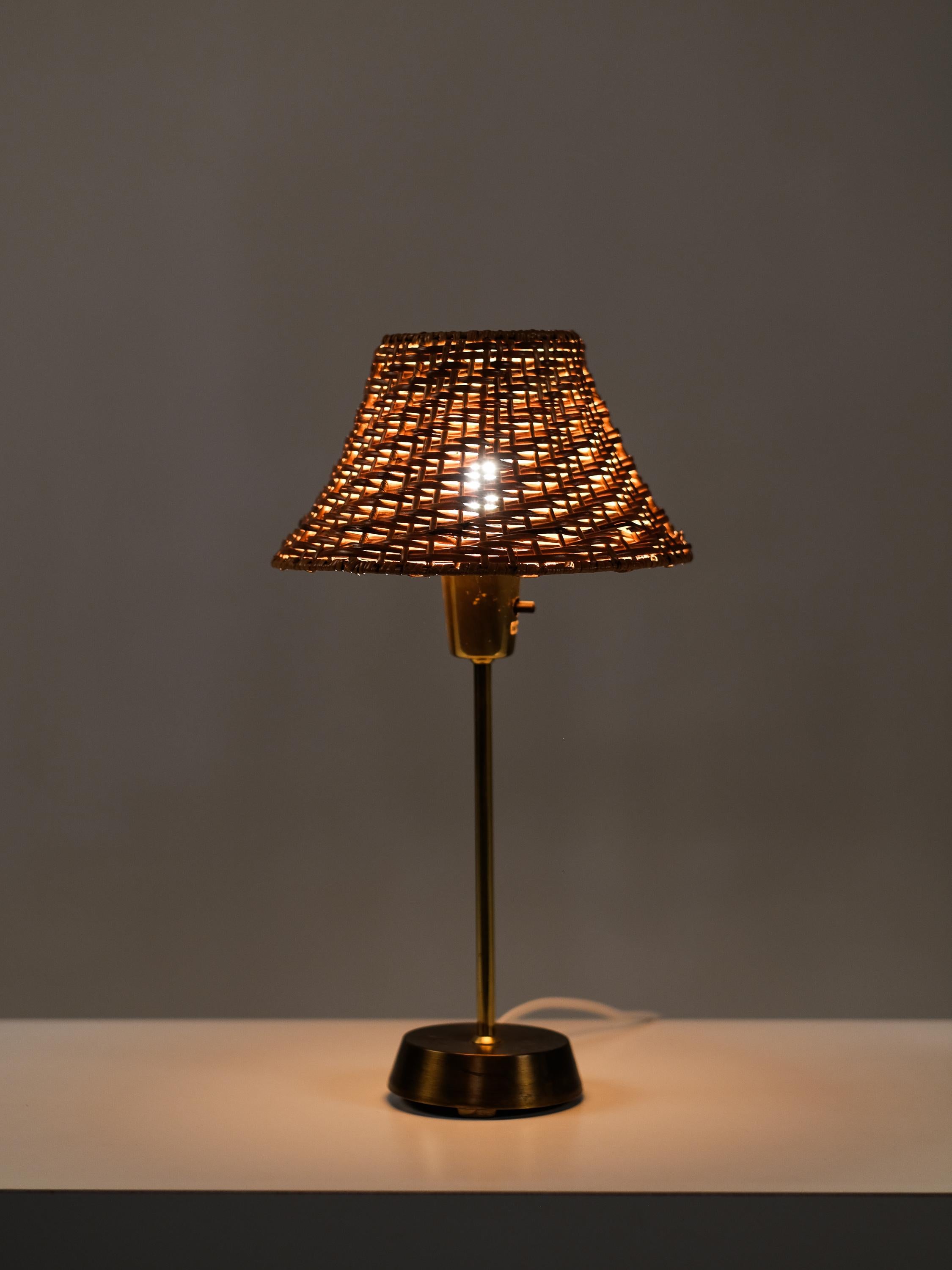 Swedish Brass Table Lamp with Rattan Shade by EWÅ Värnamo, 1960s For Sale 6