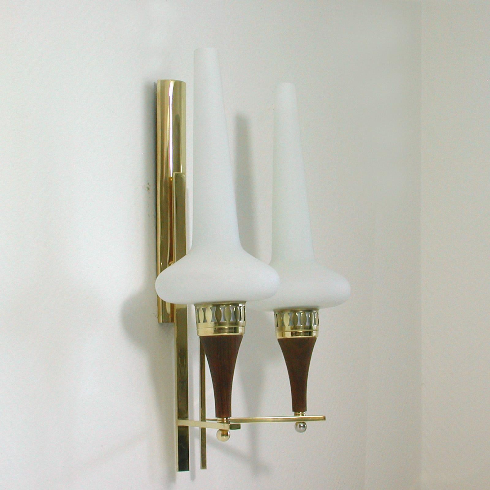 Swedish Brass Teak and Opaline Glass Wall Light Hans Bergström for ASEA, 1950s In Good Condition In NUEMBRECHT, NRW