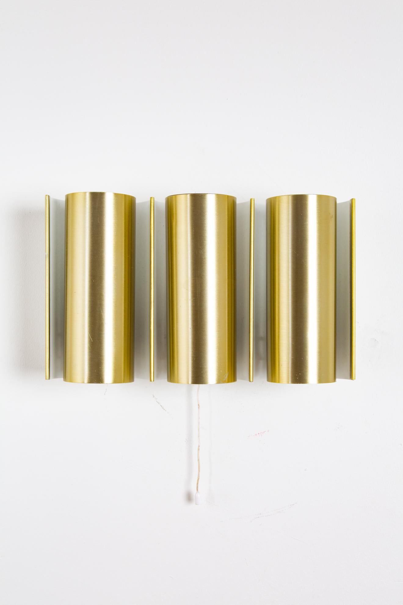 Mid-20th Century Swedish Brass Wall Lamp in the Style of RAAK For Sale