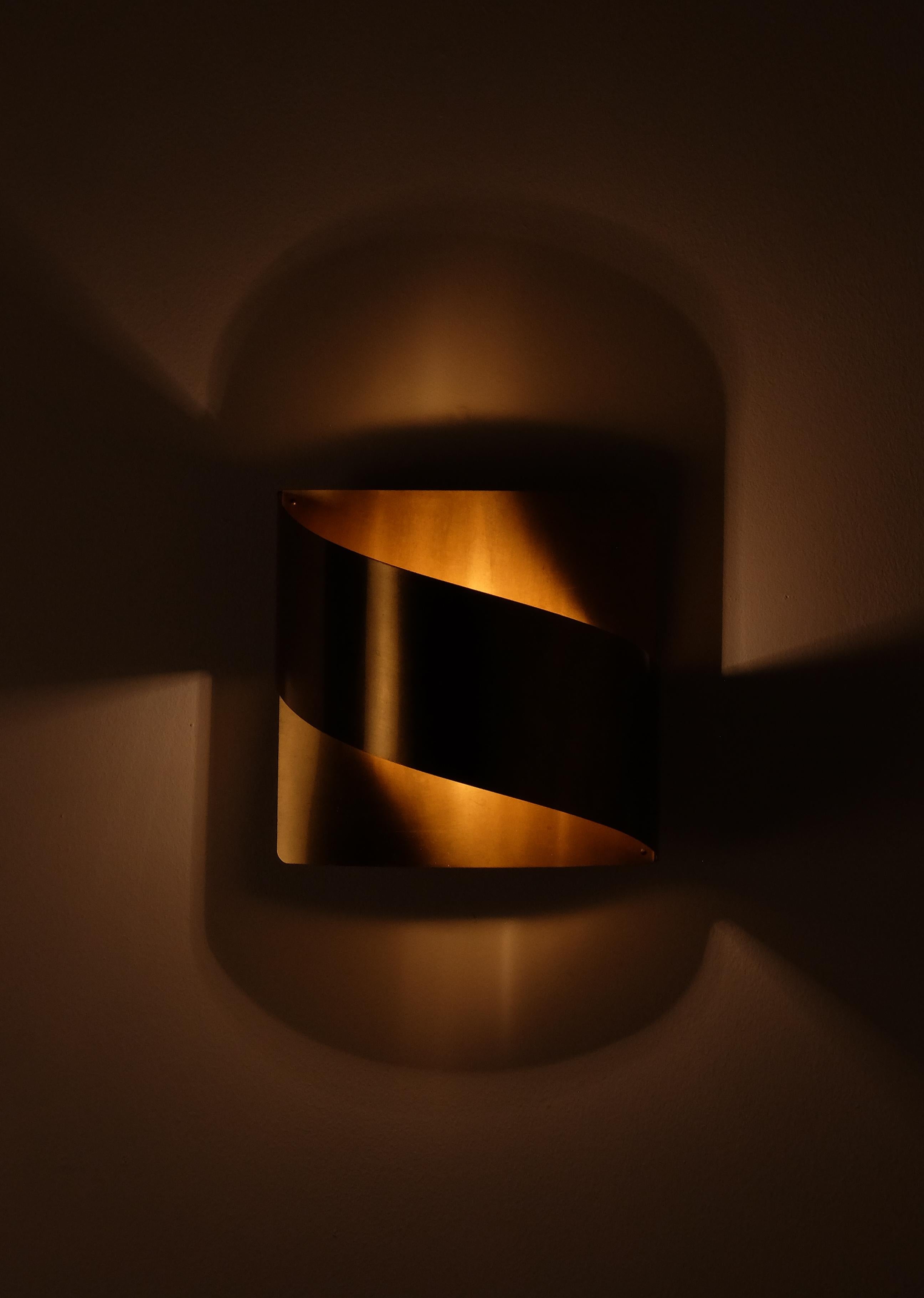 Lampada da parete svedese in ottone 